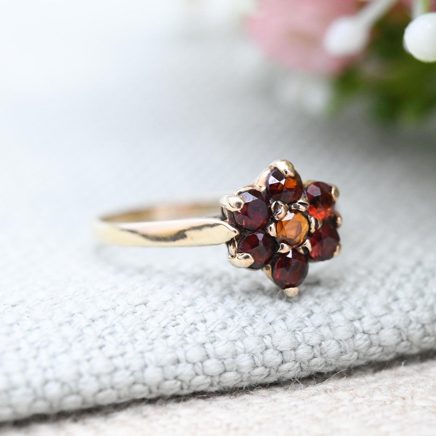 Vintage 9ct Gold Garnet Flower Ring 1975 - Mid-Century Floral Style Cocktail Red Gemstones Pretty Gift | UK Size - O 1/2 | US Size - 7 1/4