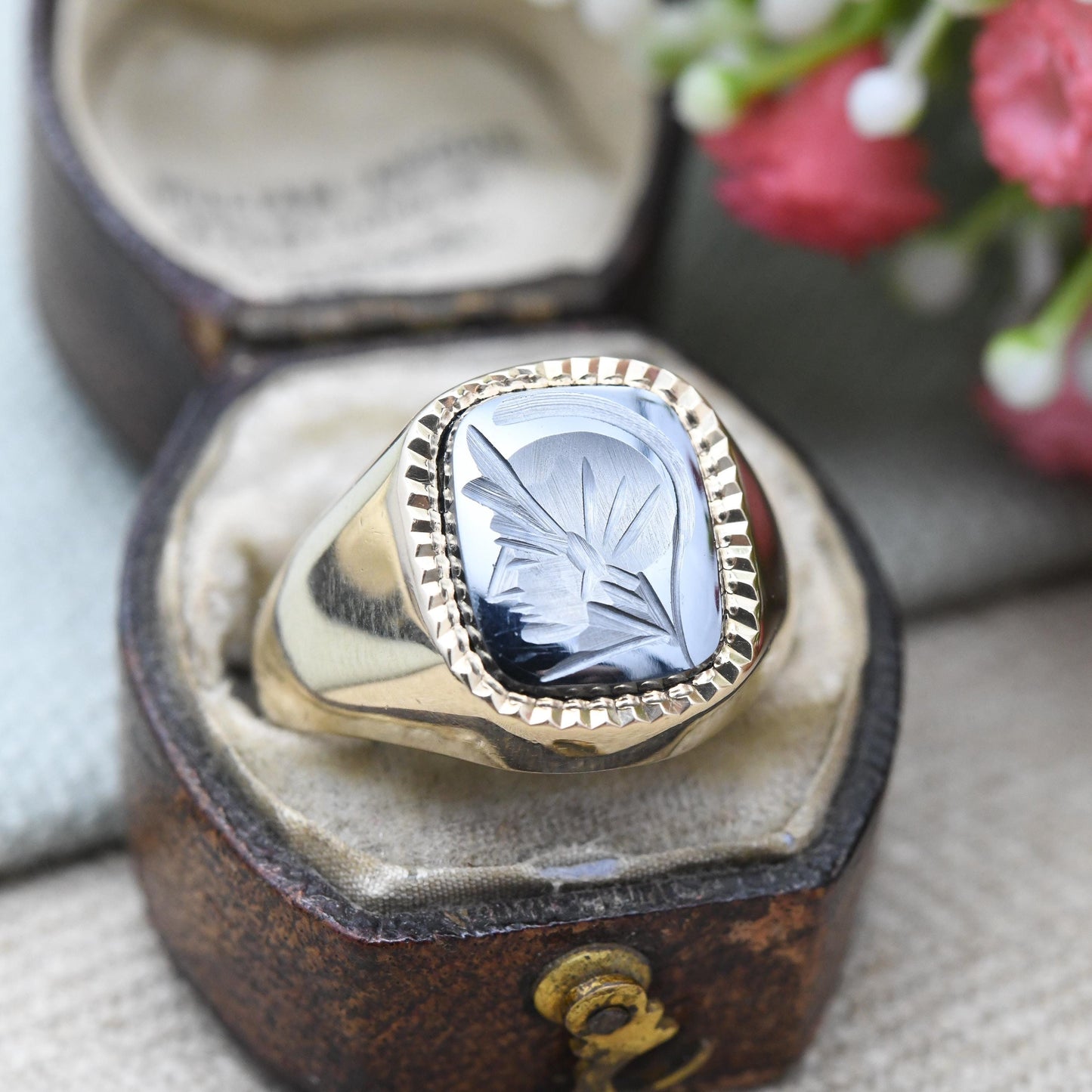 Vintage 9ct Gold Hematite Intaglio Signet Ring 1972 - Roman Soldier Face Carved Stone Gift for Him | UK Size - Q 1/2 | US Size - 8 1/2