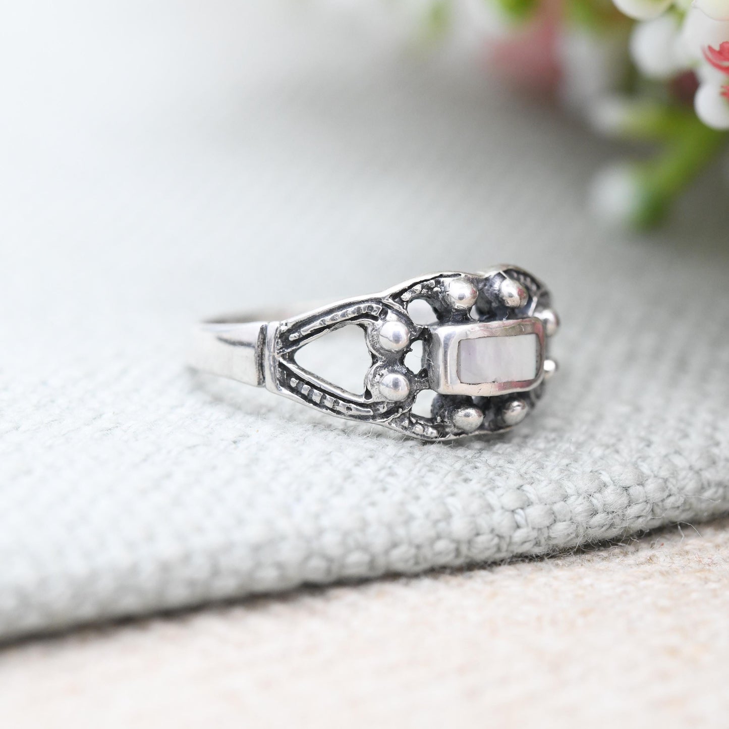 Vintage Sterling Silver Mother of Pearl Ring Ornate Granulated Setting - Pretty Solitaire Stone Gift for Her | UK Size - L 1/2 | US Size - 6