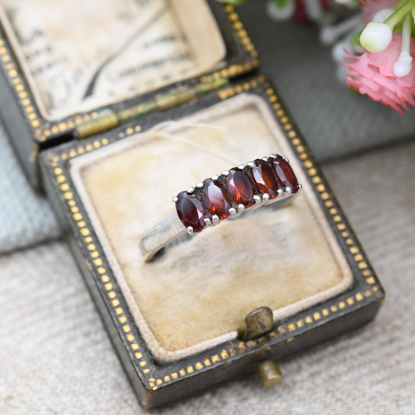 TGGC Sterling Silver Garnet Five Stone Ring - Pretty Mid-Century Statement Red Gemstone Cocktail Ring | UK Size - Q | US Size - 8