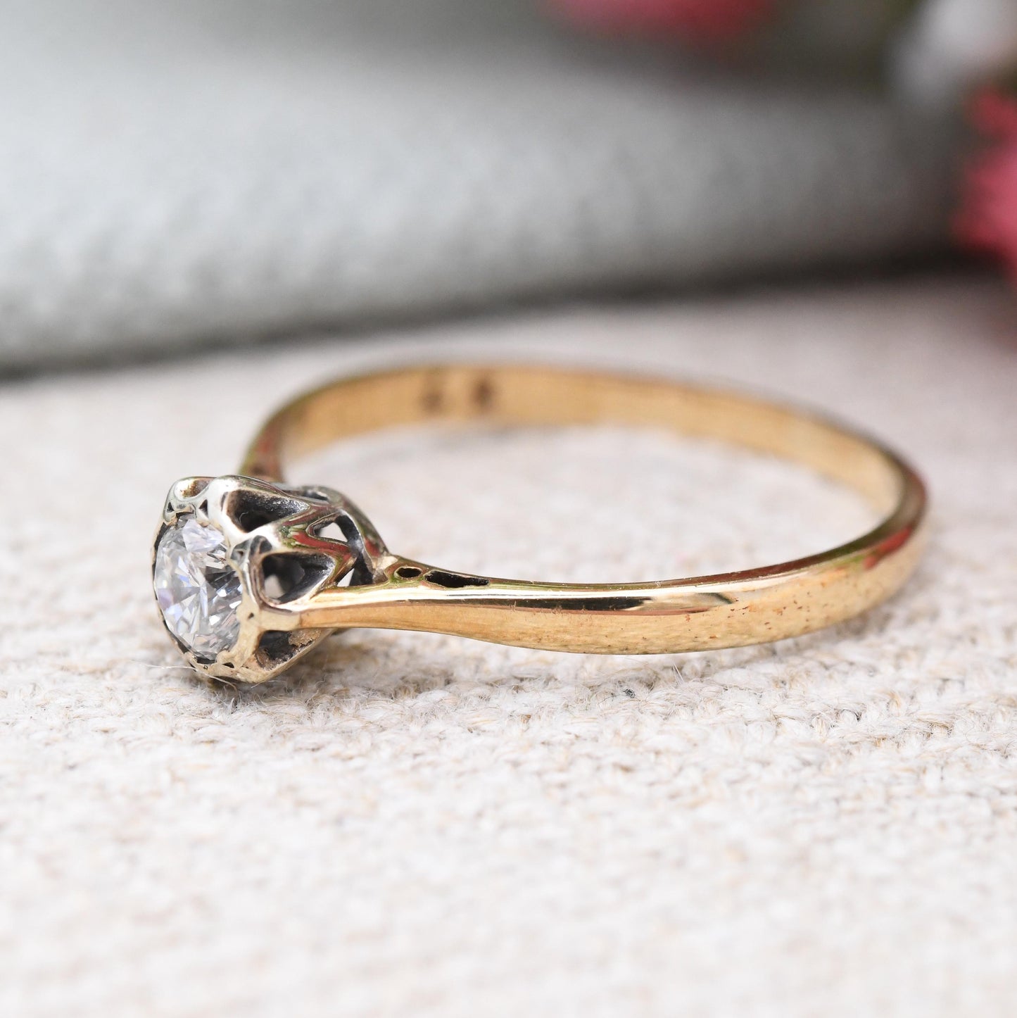 Vintage 9ct Gold Diamond Solitaire Ring 25 Points 0.25ct - Traditional Yellow Gold Engagement Ring Cathedral | UK Size - N | US Size - 6 3/4