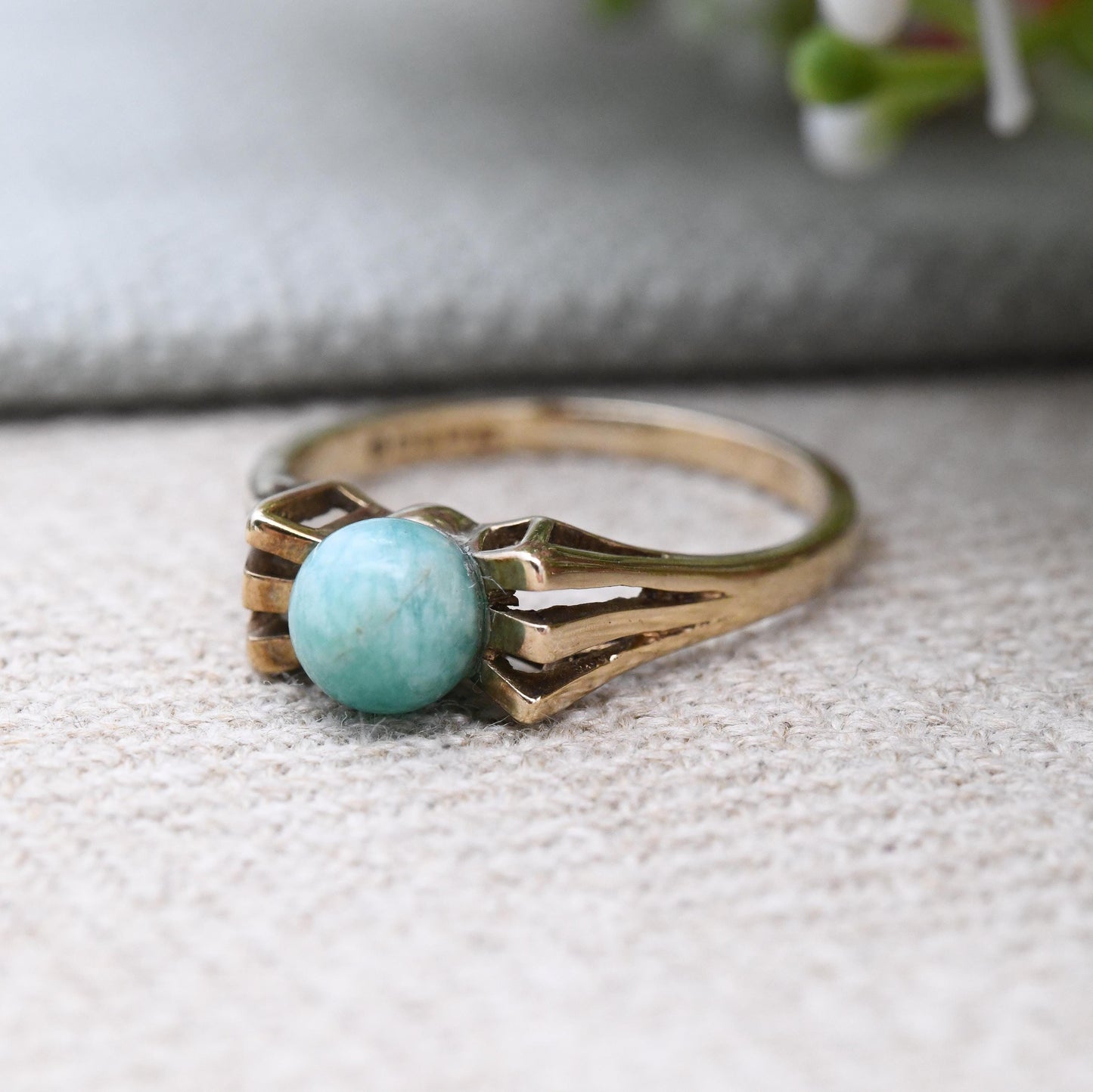 Vintage 9ct Gold Larimar Ring 1976 - Art Deco Shape Statement Solitaire Sphere | Stylish 1970s Jewellery | UK Size - O | US Size - 7 1/4