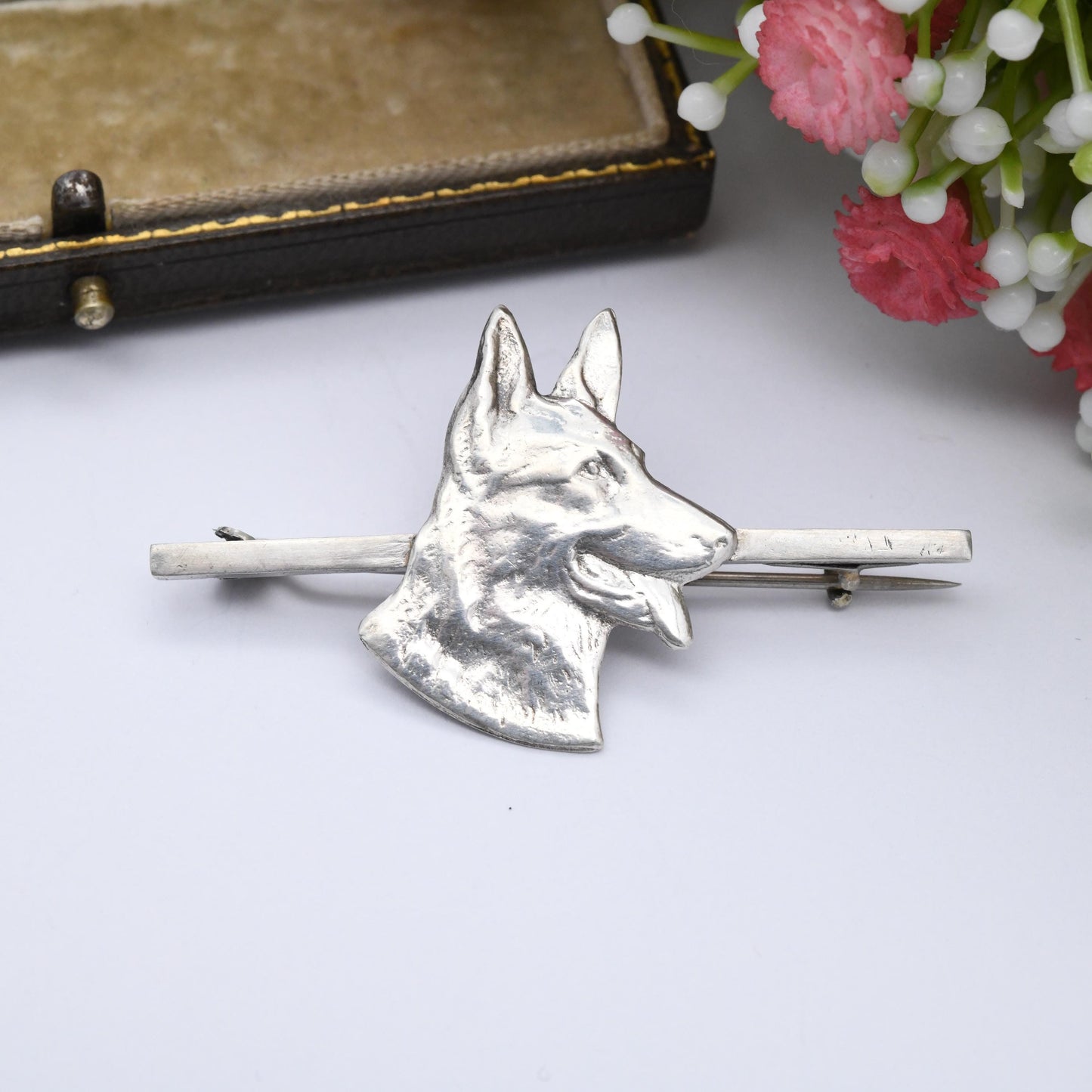 Vintage Sterling Silver German Shepherd Bar Brooch 1930s 1940s - Art Deco Dog Brooch Silver Animal Jewellery | Realistic Dog with Fur Tongue