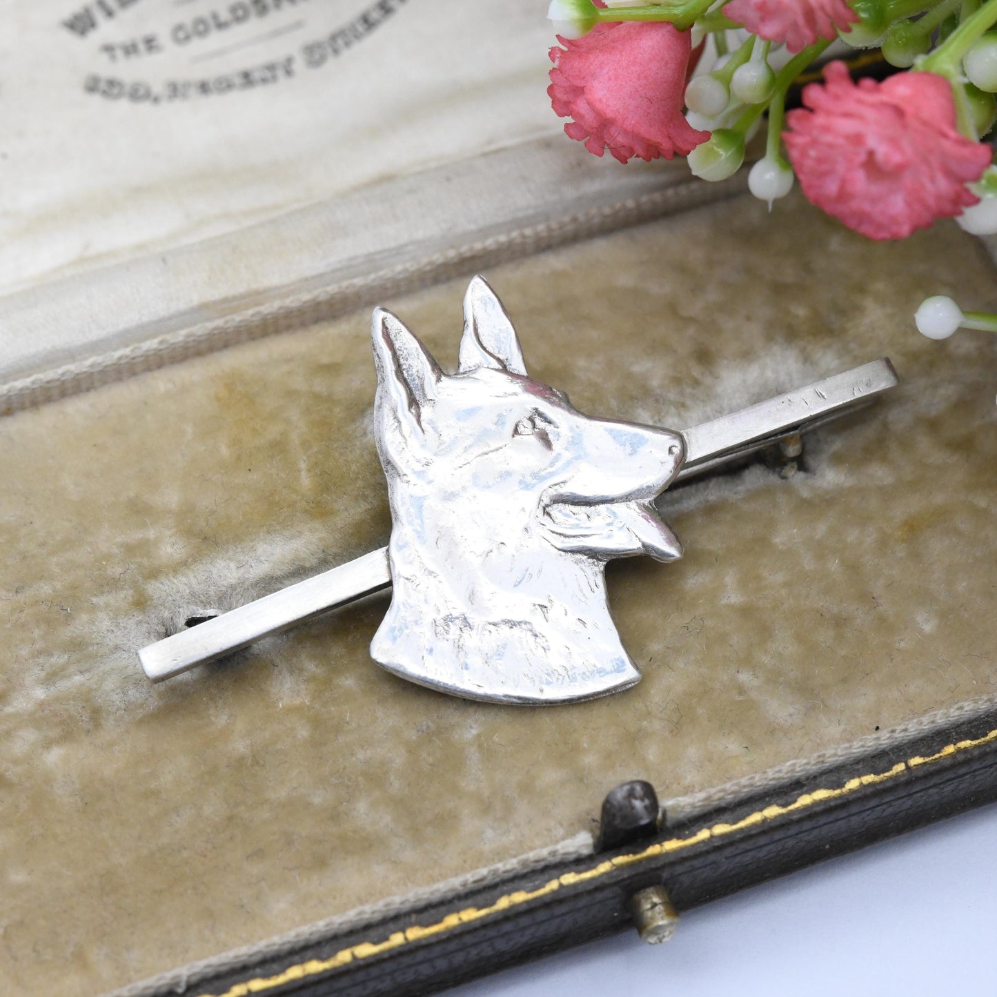 Vintage Sterling Silver German Shepherd Bar Brooch 1930s 1940s - Art Deco Dog Brooch Silver Animal Jewellery | Realistic Dog with Fur Tongue