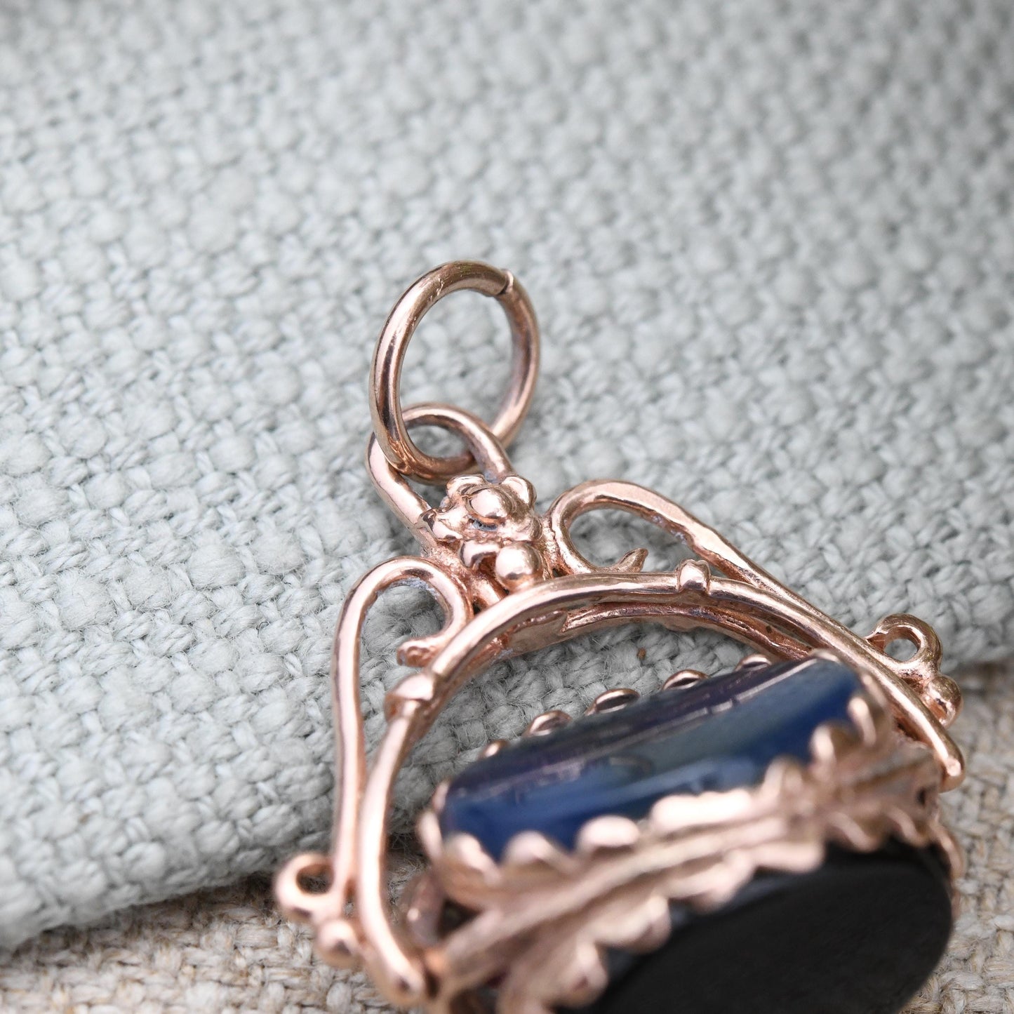 Vintage 9ct Rose Gold Spinner Fob 1992 Carnelian Onyx - Gemstone Watch Fob Pendant Antique Style Pretty Unusual Stone Flower Fob Charm