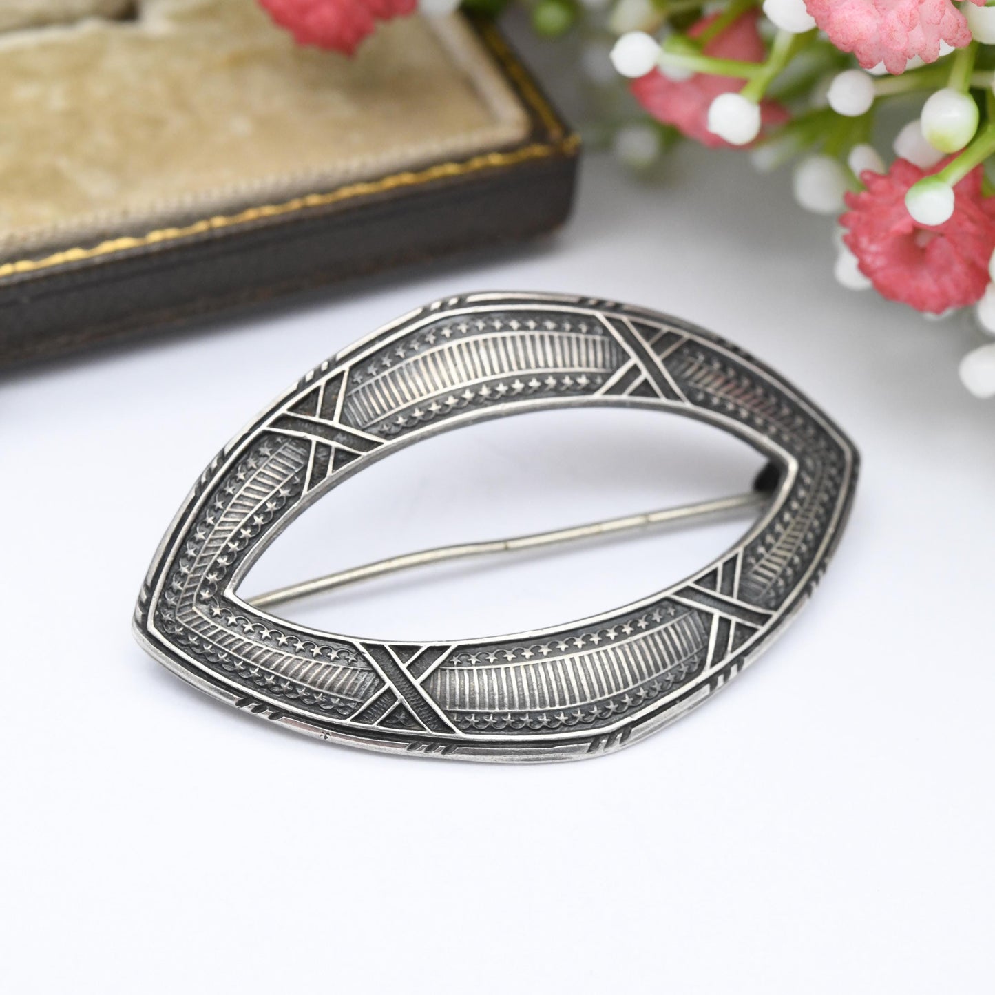 Vintage William Kerr & Co Sterling Silver Brooch Pointed Oval - Lines and Crosses Textured Design | Collectable American Designer Jewellery