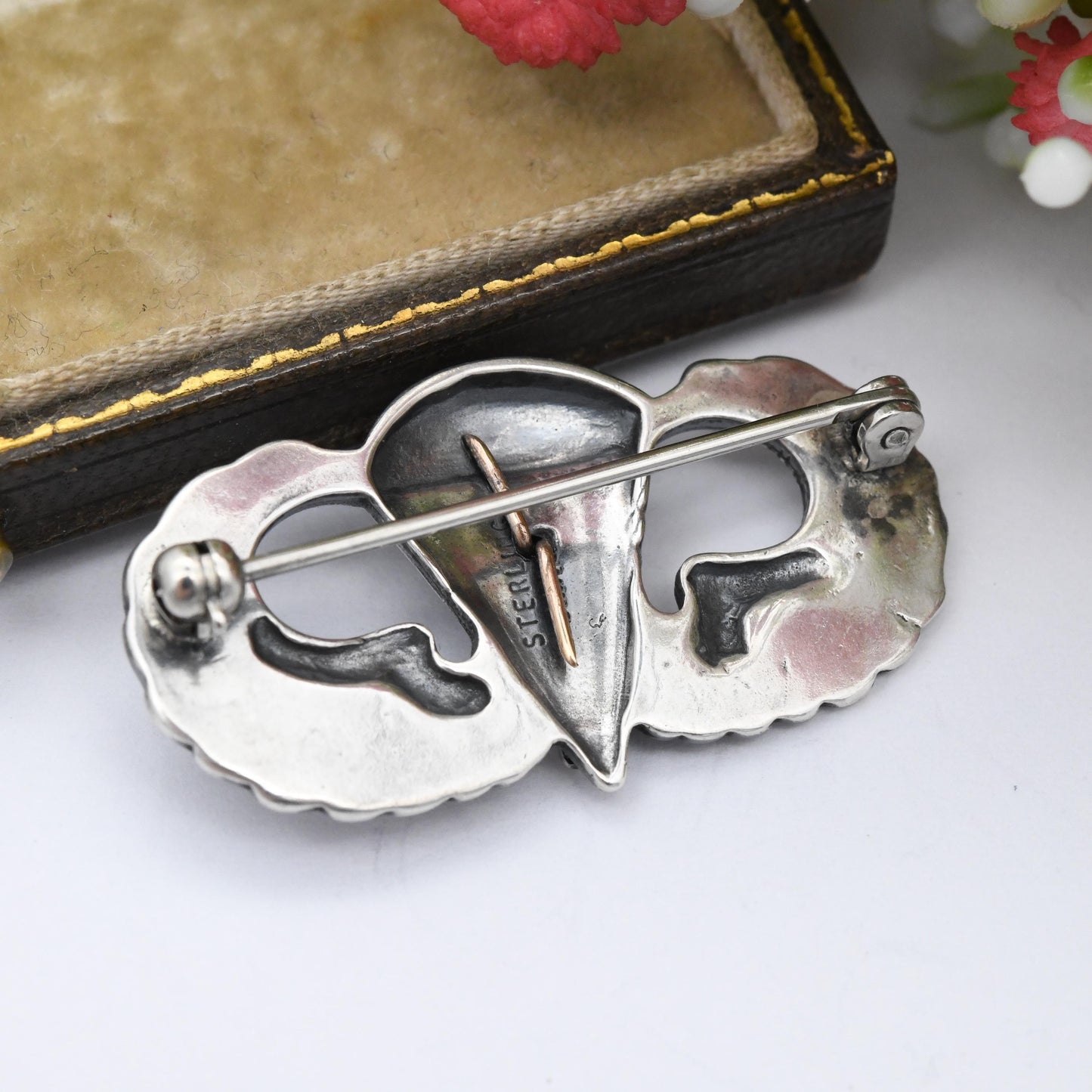Vintage US Amico Sterling Silver Airborne Chaplain Jump Wings Brooch Parachutists Badge with Combat Jump Device Star - Militaria Souvenir