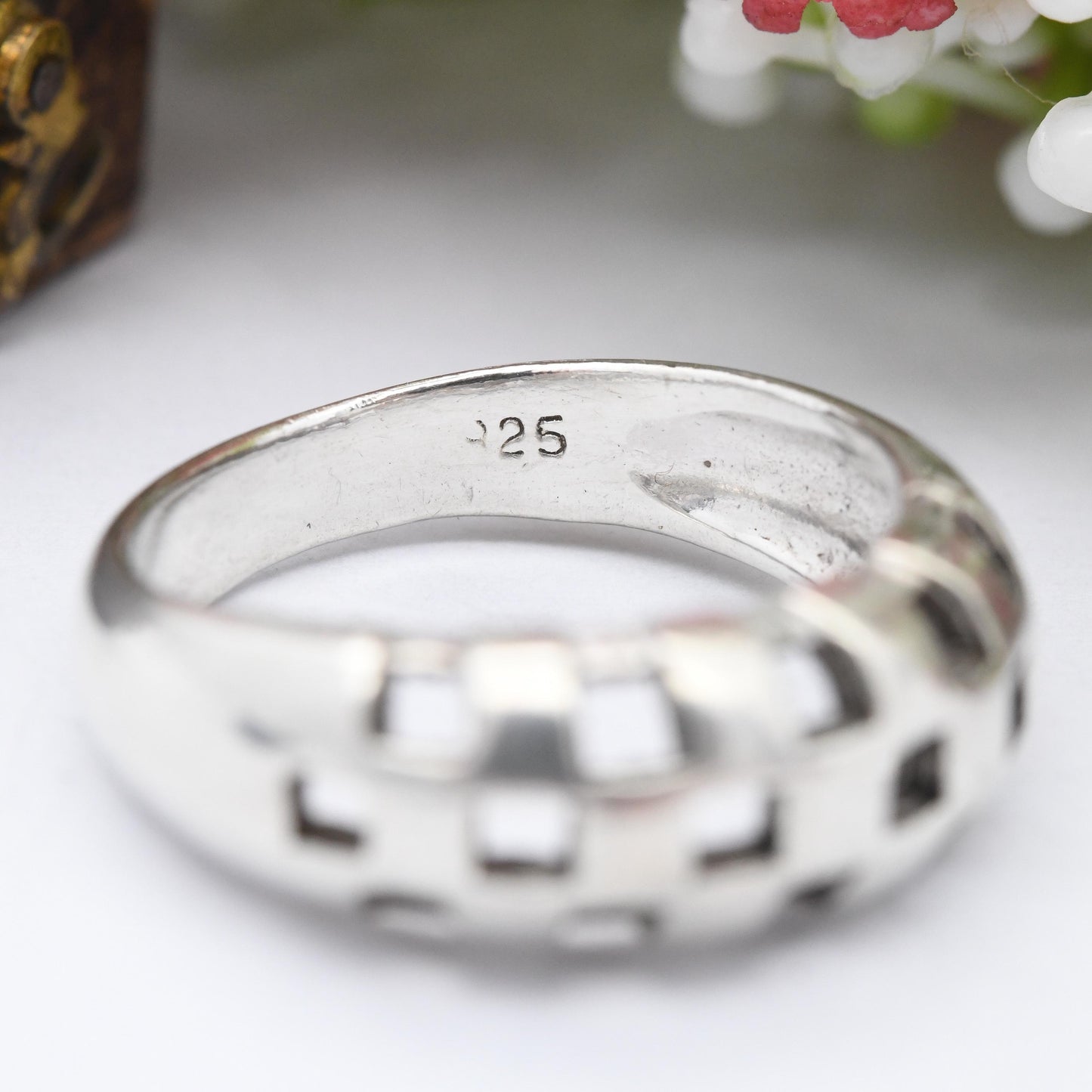 Vintage Sterling Silver Chequered Band Ring - Check Design Openwork Square Design Unisex Modernist Style | UK Size - Q 1/2 US Size - 8 1/2