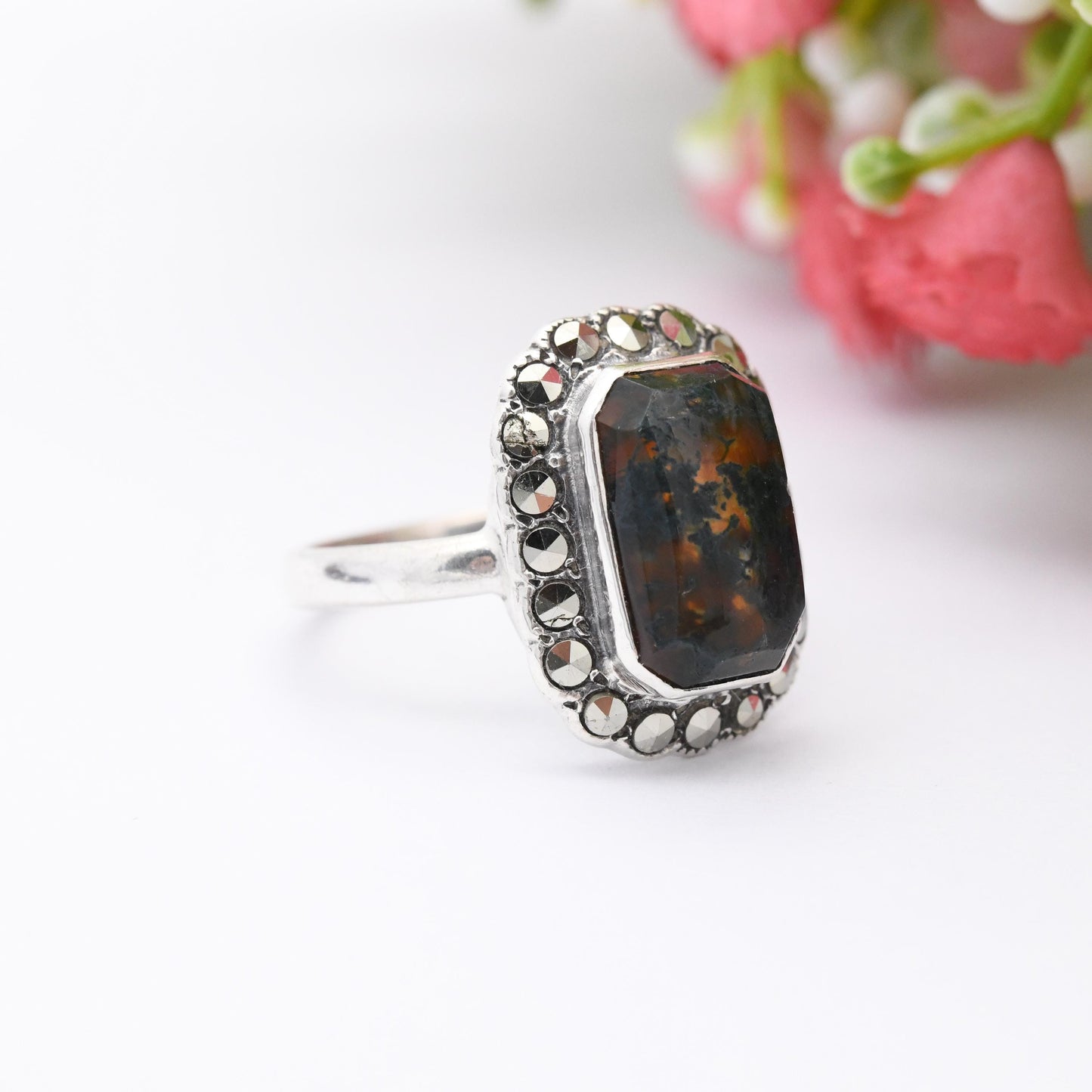Vintage Sterling Silver Moss Agate Ring with Marcasite Border - True Vintage Art Deco Style Cocktail 1940s | UK Size - M | US Size - 6 1/4