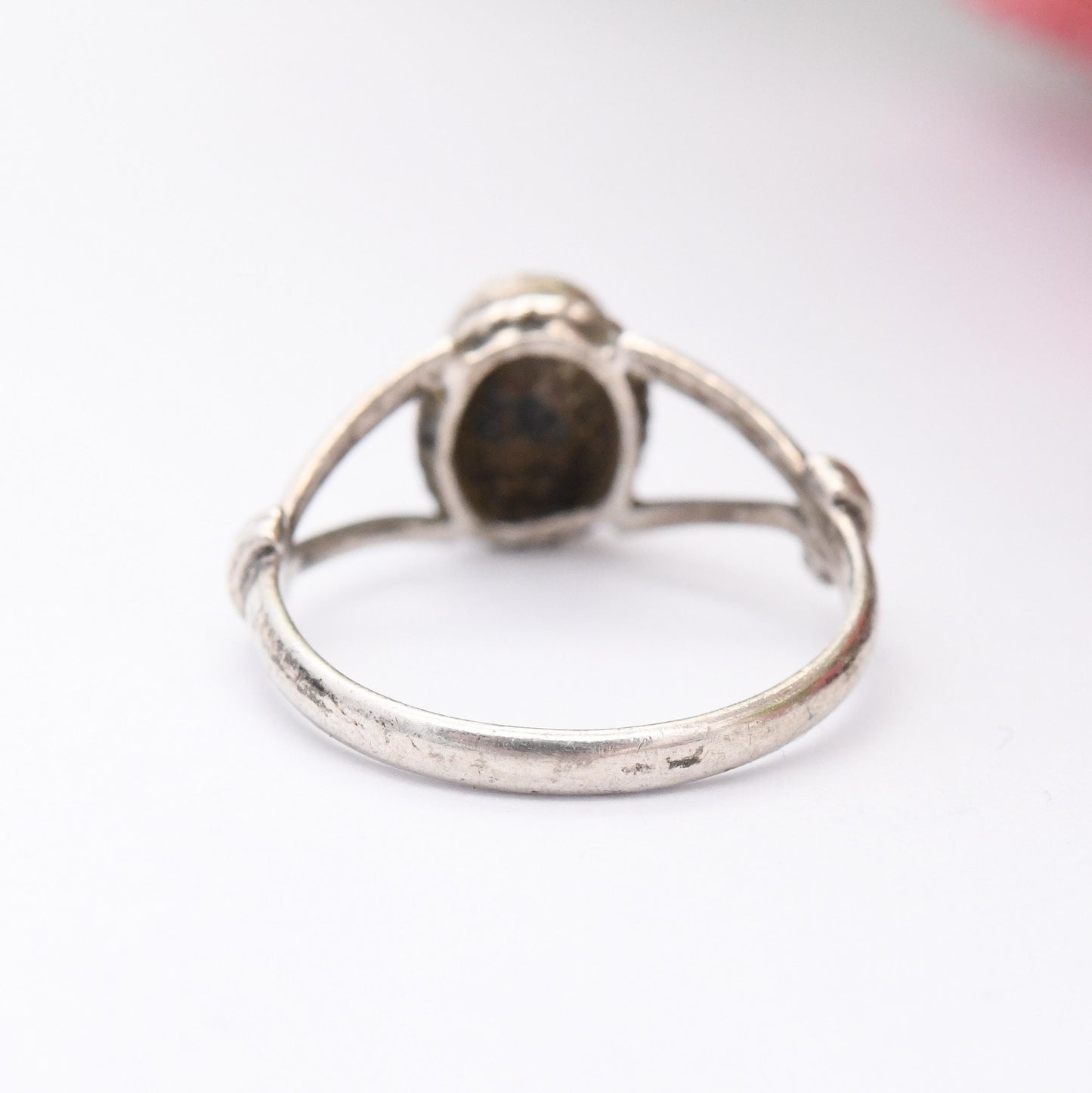 Vintage Sterling Silver Onyx Ring with Rope Twist - Mini Black Gemstone Jewellery Midi Ring Cute Small Size | UK Size - D | US Size - 1 3/4