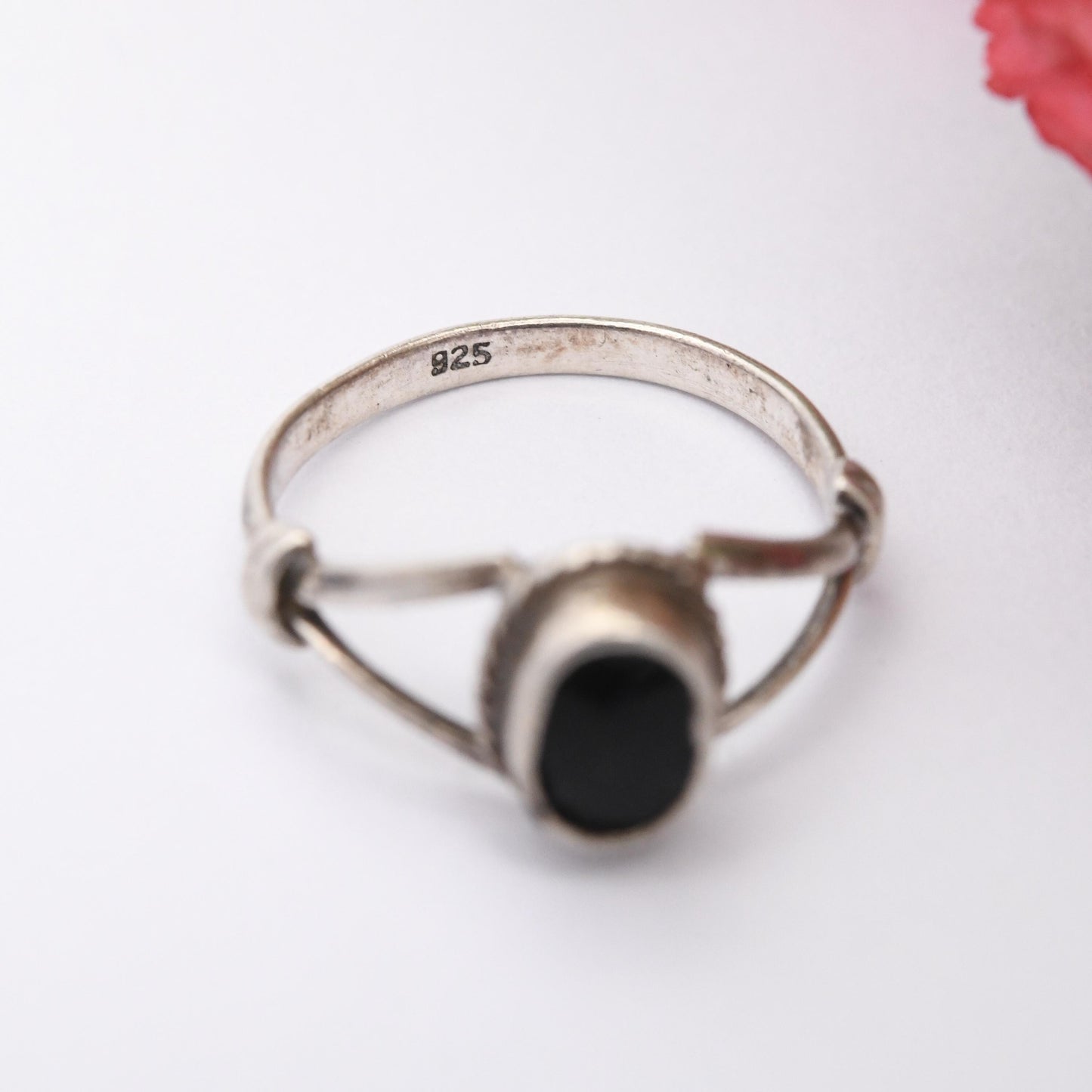 Vintage Sterling Silver Onyx Ring with Rope Twist - Mini Black Gemstone Jewellery Midi Ring Cute Small Size | UK Size - D | US Size - 1 3/4