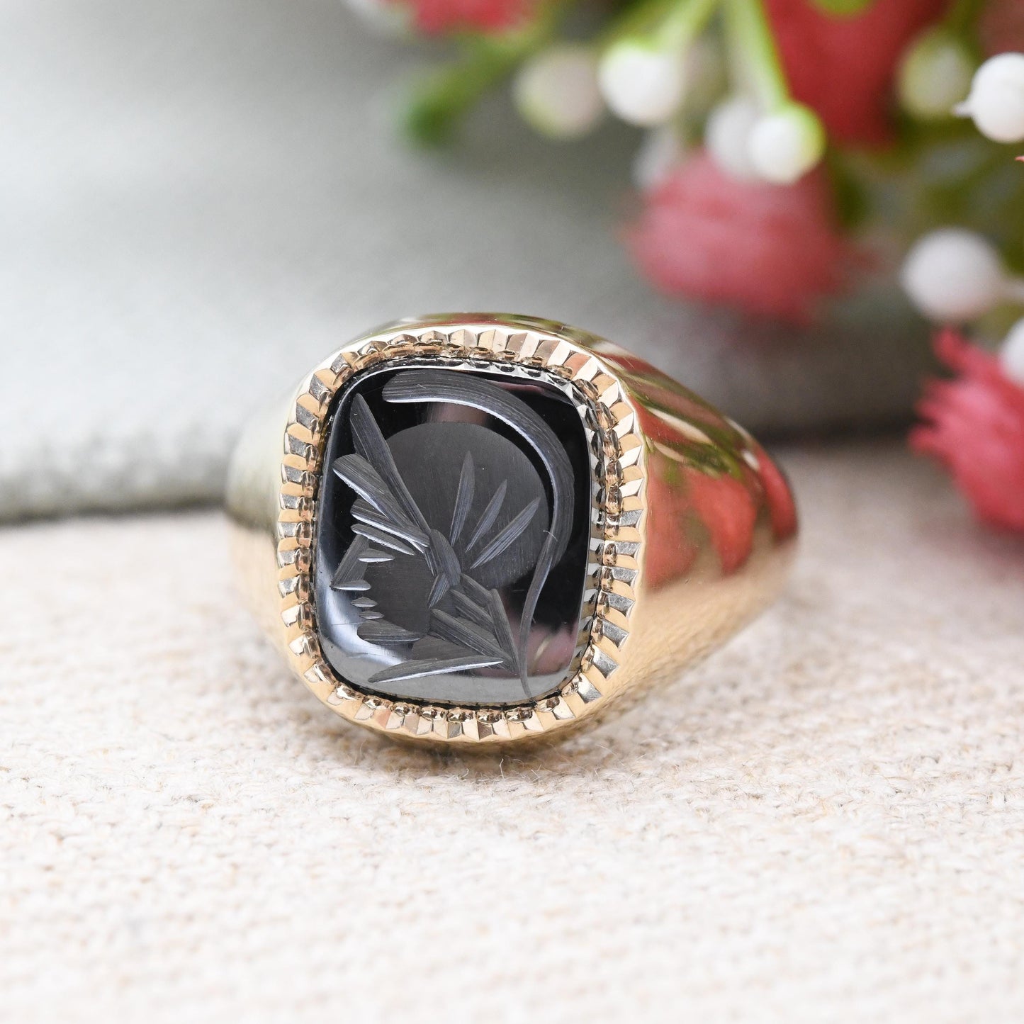 Vintage 9ct Gold Hematite Intaglio Signet Ring 1972 - Roman Soldier Face Carved Stone Gift for Him | UK Size - Q 1/2 | US Size - 8 1/2