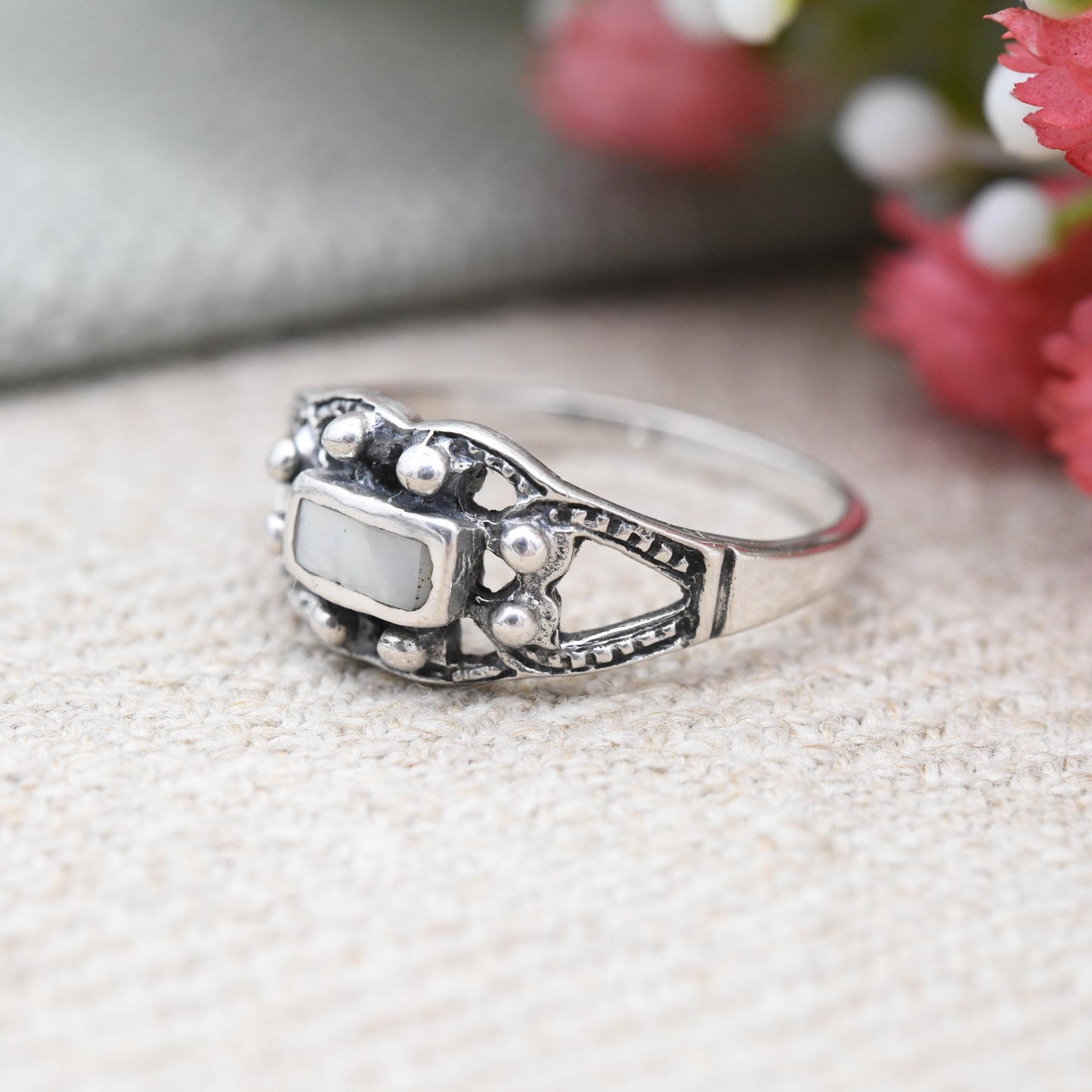Vintage Sterling Silver Mother of Pearl Ring Ornate Granulated Setting - Pretty Solitaire Stone Gift for Her | UK Size - L 1/2 | US Size - 6