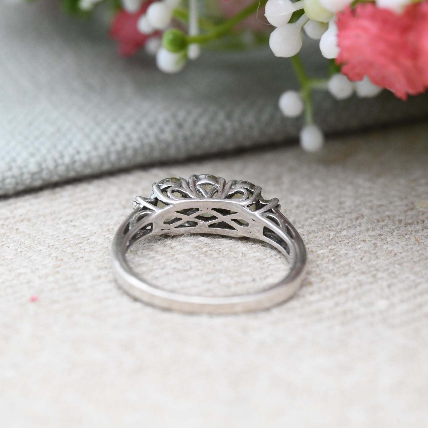 Vintage Sterling Silver Peridot Trilogy Ring Three Stone with Diamond Side Stones - Pretty Green Gemstone | UK Size - M 1/2 US Size - 6 1/2