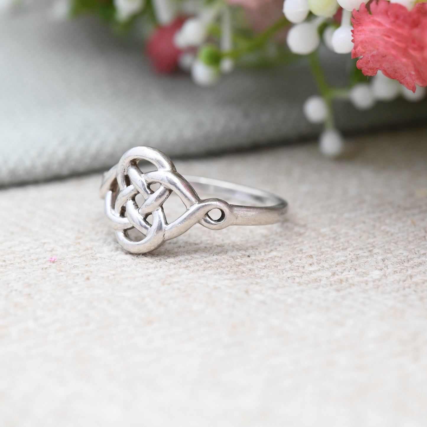 Vintage Sterling Silver Celtic Knot Ring Figure of 8 Shape - Unisex Twisted Design | UK Size - P 1/2 | US Size - 7 3/4