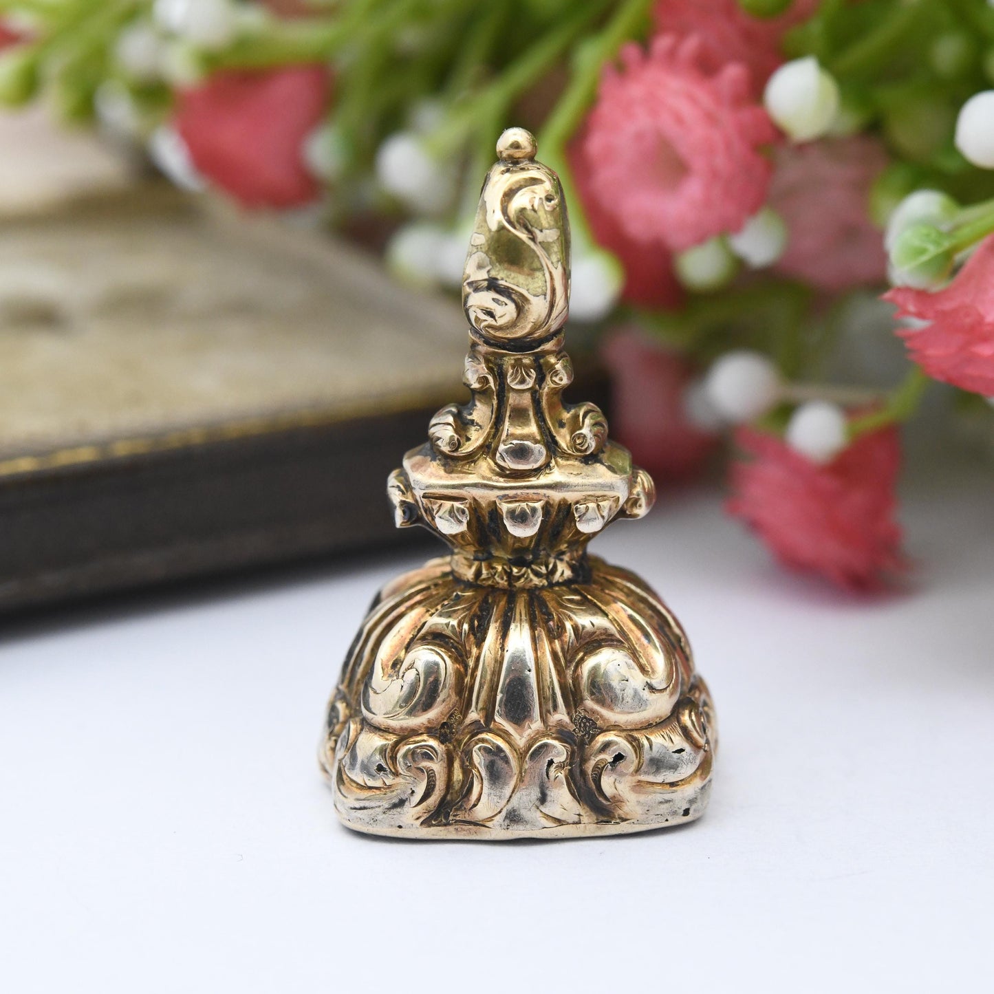 Antique Rolled Gold Bloodstone Seal Fob Pendant JRS - Carved Gemstone Intaglio Watch Fob Pendant | Ornate Victorian Jewellery | Family Crest