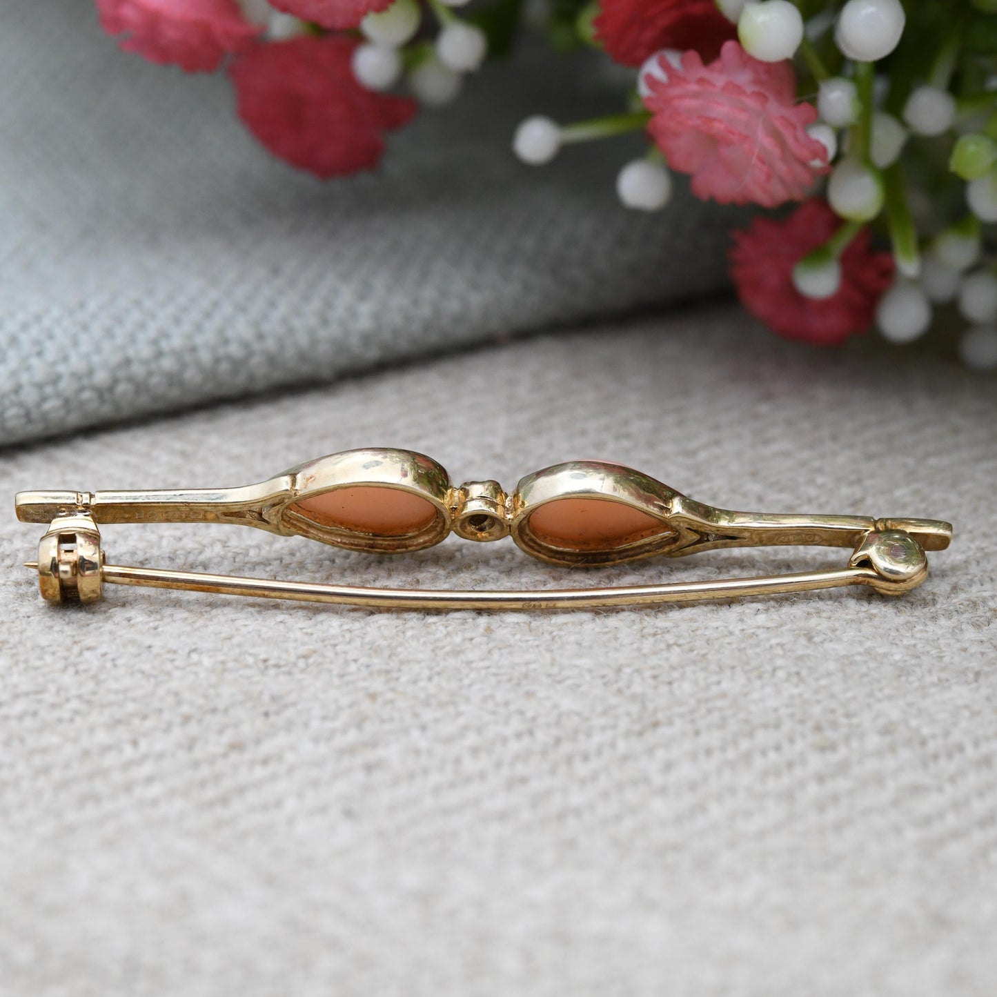 Vintage Solid 9ct Gold Pearl Bar Brooch 1985 - Cabochon Pink Gemstone Flower Design Teardrop Pear Shape Pretty Gift for Her