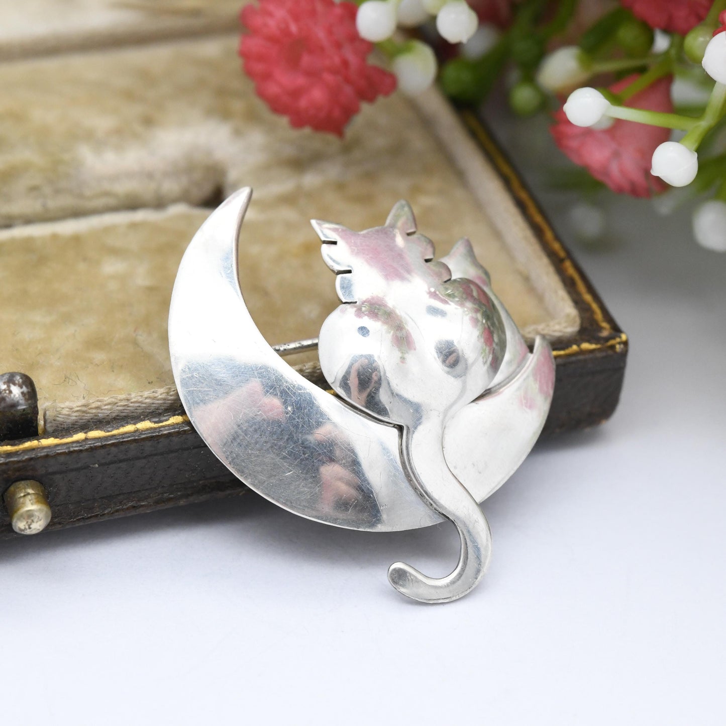 Vintage Sterling Silver Cat on a Crescent Moon Brooch by Far Fetched - Mexico Minimalist Modernist Designer | Silhouette Moon Animal Brooch