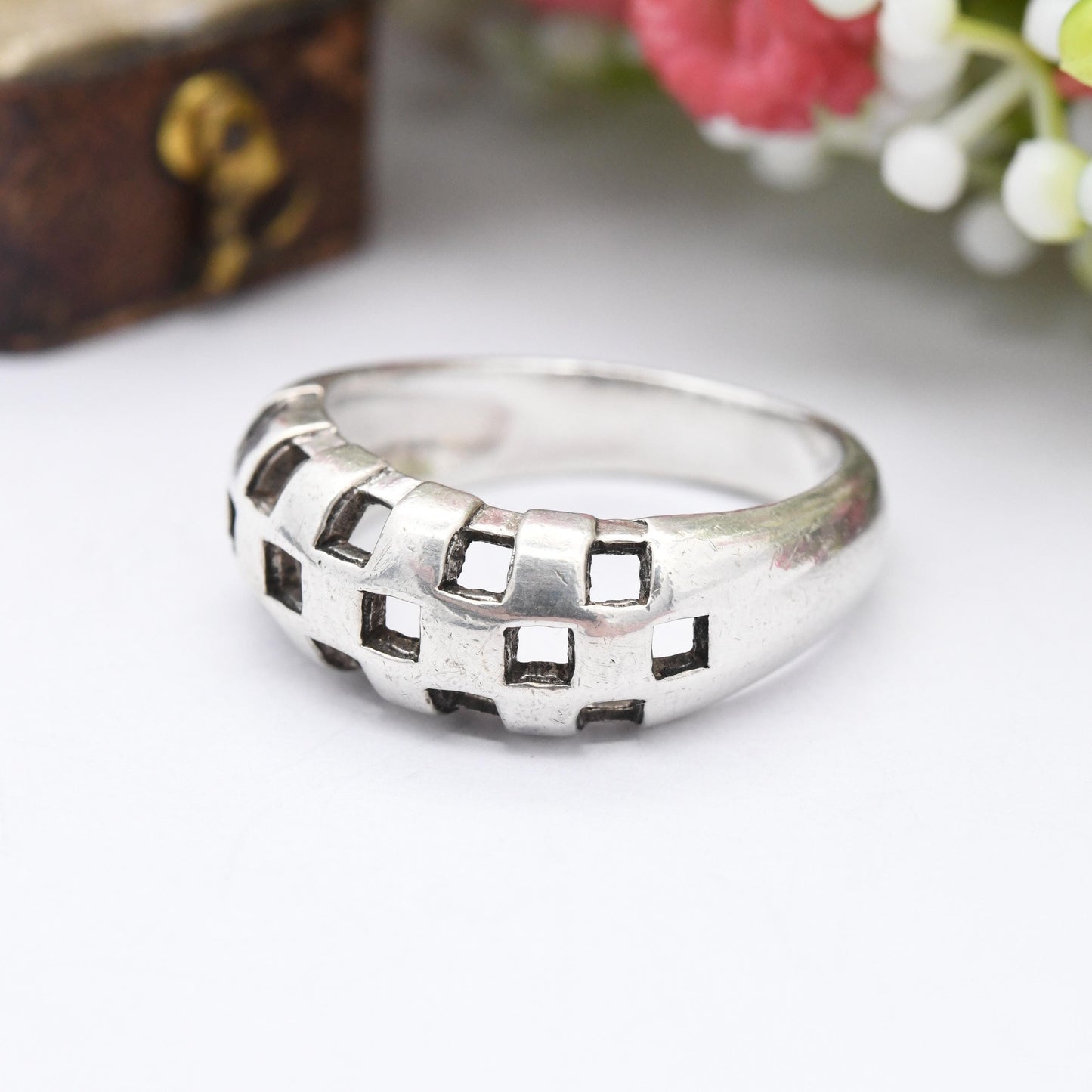 Vintage Sterling Silver Chequered Band Ring - Check Design Openwork Square Design Unisex Modernist Style | UK Size - Q 1/2 US Size - 8 1/2