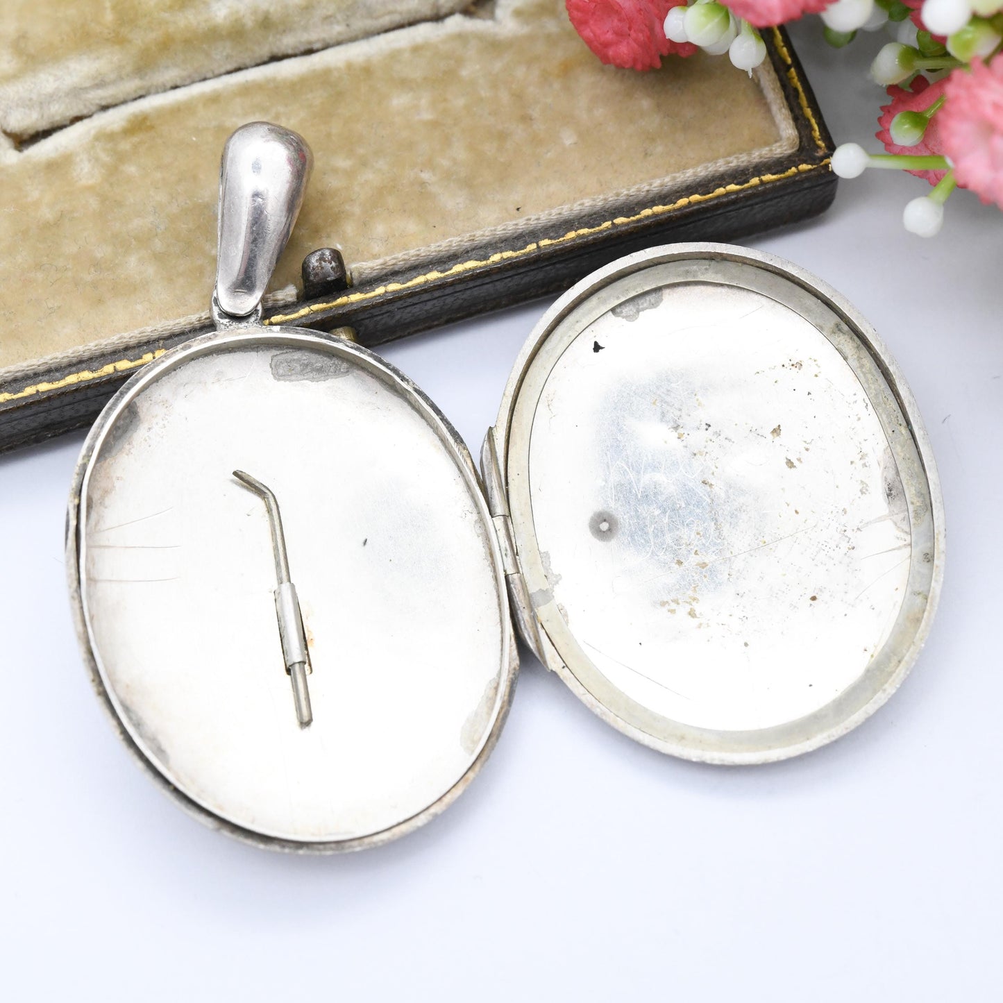 Antique Victorian Sterling Silver Monogram Locket Interwoven Letters ATE - Oval Pendant Engraved Sentimental Initial Gift Aesthetic Movement