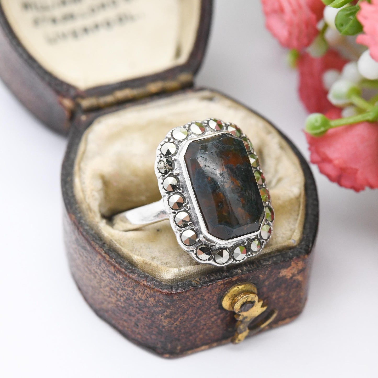 Vintage Sterling Silver Moss Agate Ring with Marcasite Border - True Vintage Art Deco Style Cocktail 1940s | UK Size - M | US Size - 6 1/4
