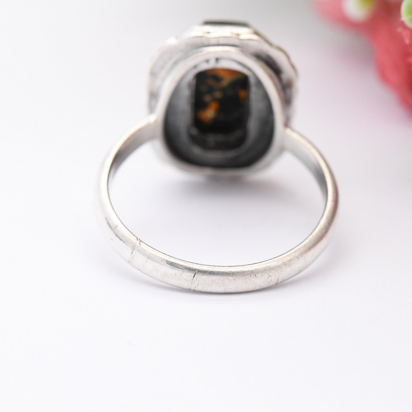 Vintage Sterling Silver Moss Agate Ring with Marcasite Border - True Vintage Art Deco Style Cocktail 1940s | UK Size - M | US Size - 6 1/4