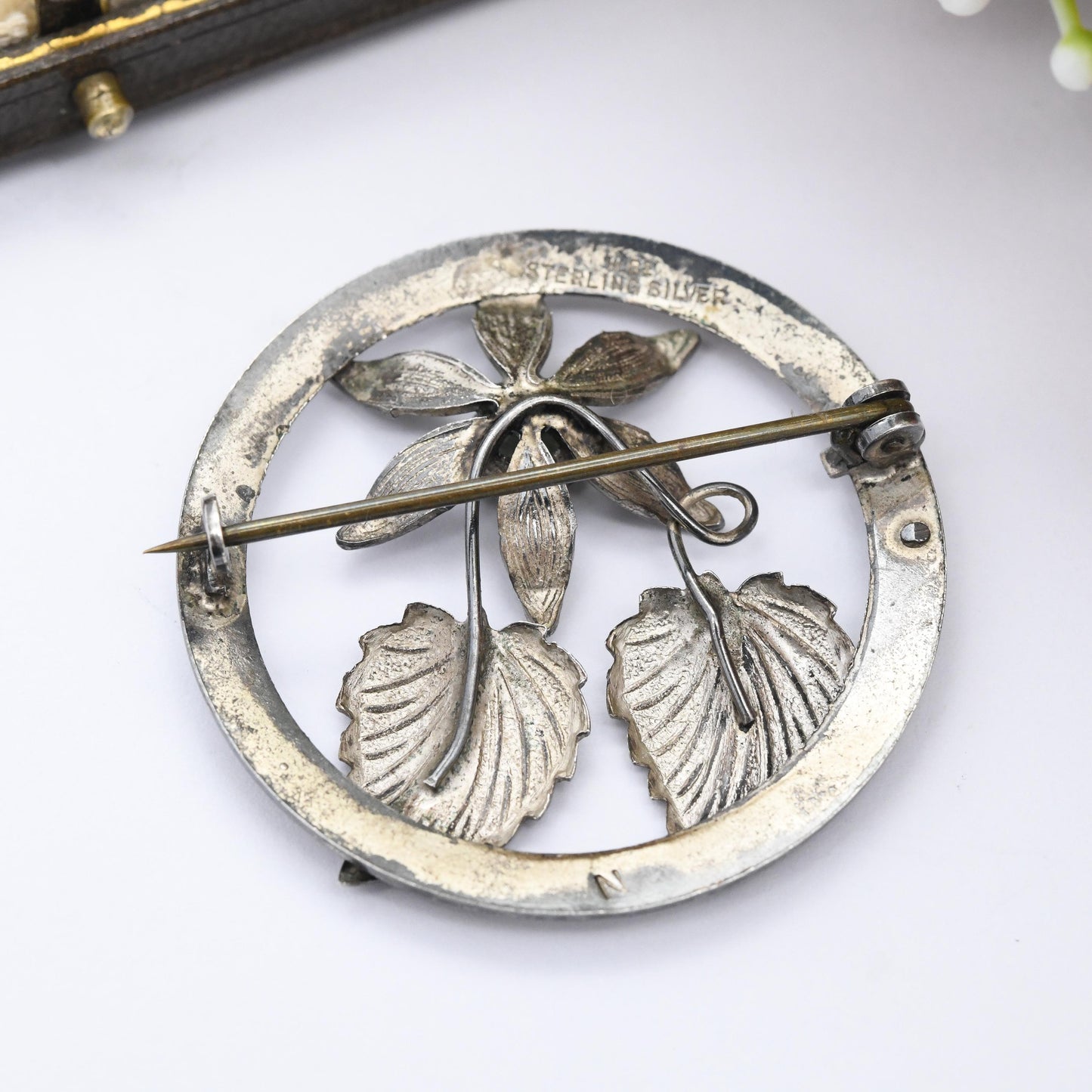 Antique Scottish Sterling Silver Large Flower Brooch with Green Stone Ward Brothers - Textured Flower Jewellery Wreath Statement Brooch Gift