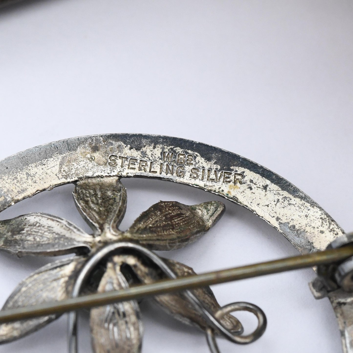 Antique Scottish Sterling Silver Large Flower Brooch with Green Stone Ward Brothers - Textured Flower Jewellery Wreath Statement Brooch Gift