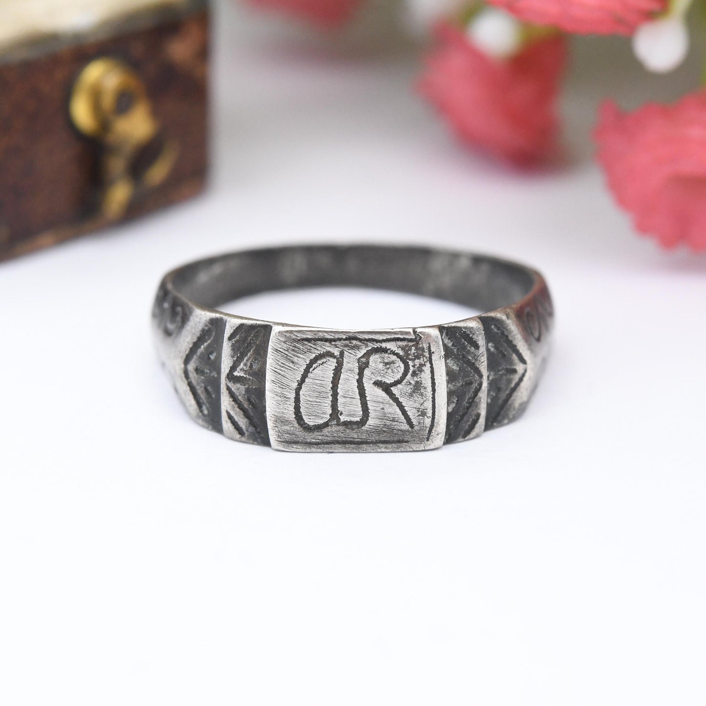 Antique Sterling Silver Signet Ring Engraved AR - Hand Engraving Design Interesting Unisex Silver Jewellery | UK Size - S | US Size - 9