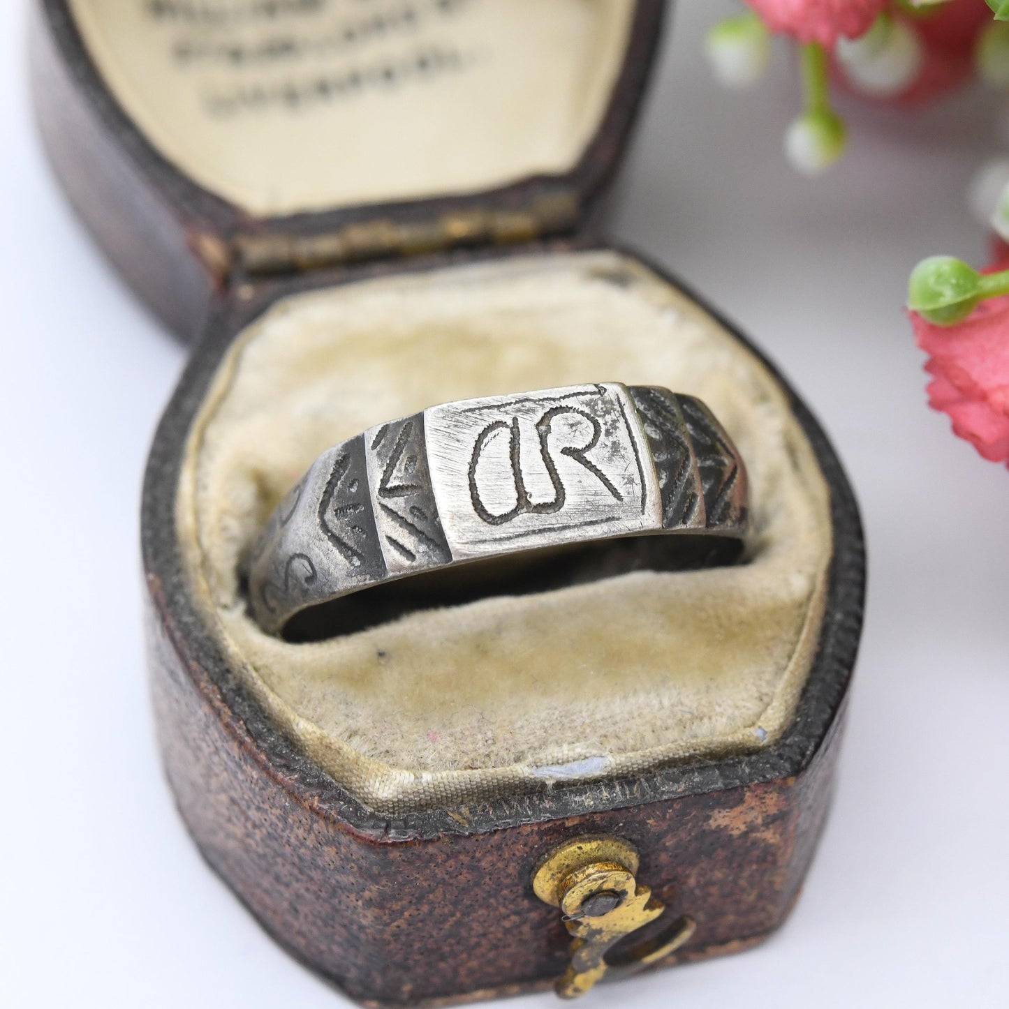 Antique Sterling Silver Signet Ring Engraved AR - Hand Engraving Design Interesting Unisex Silver Jewellery | UK Size - S | US Size - 9