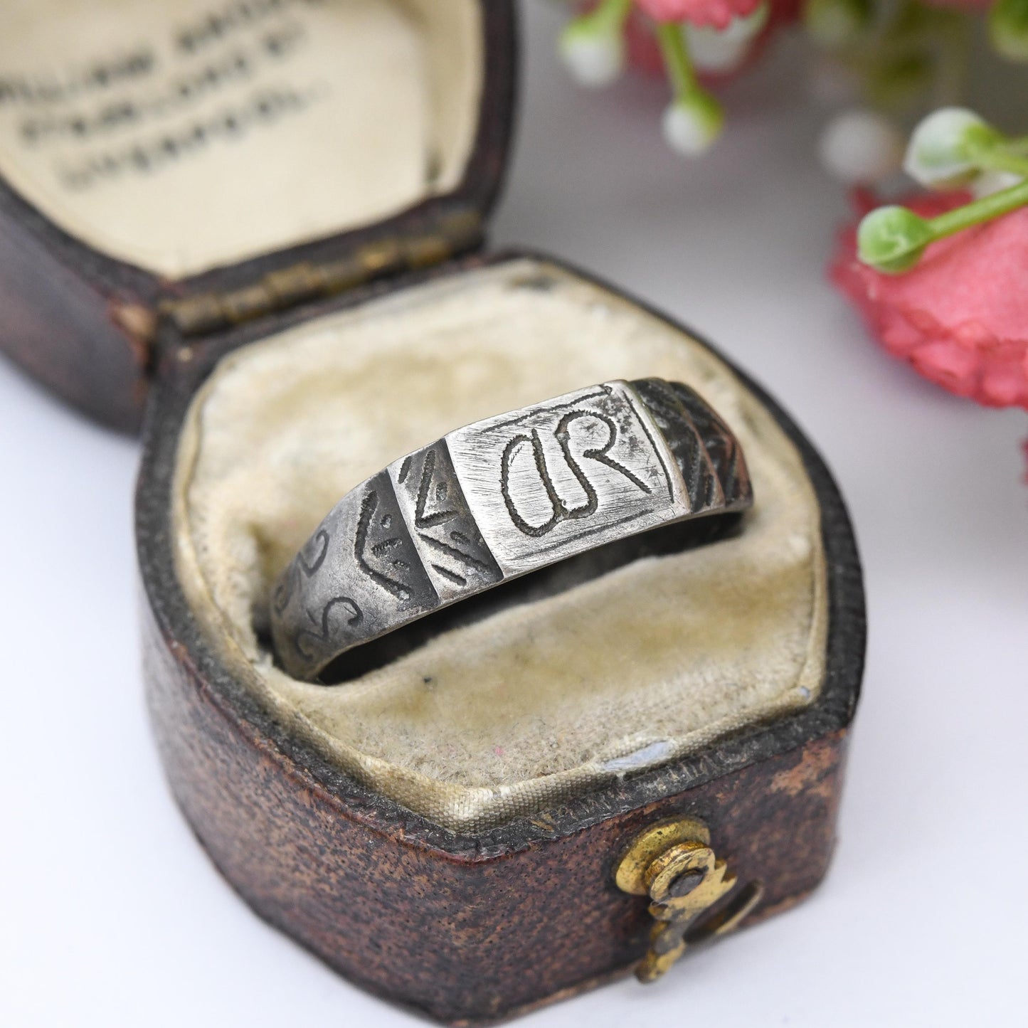 Antique Sterling Silver Signet Ring Engraved AR - Hand Engraving Design Interesting Unisex Silver Jewellery | UK Size - S | US Size - 9