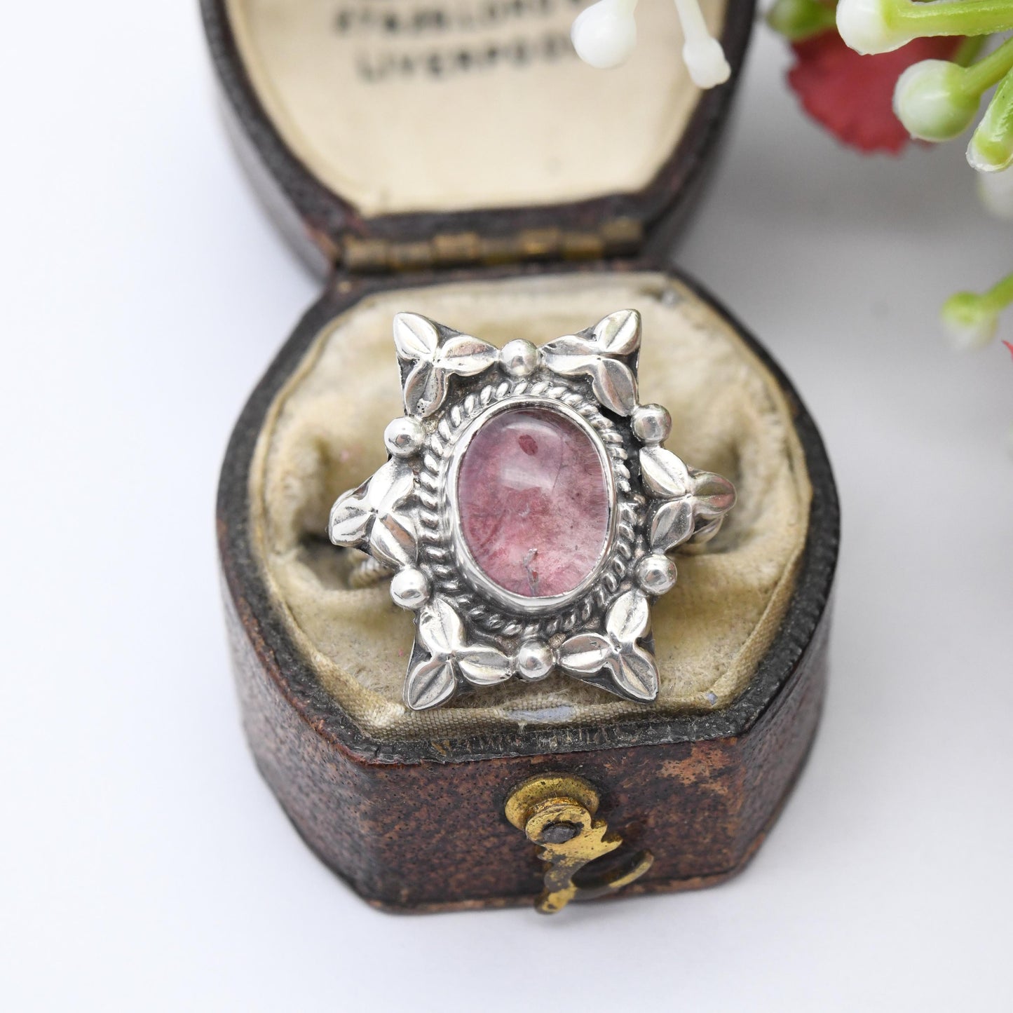 Vintage Sterling Silver Statement Ring with Pink Stone - Pretty Rope Twist Textured Ball Band Cabachon Stone | UK Size - J | US Size - 4 3/4