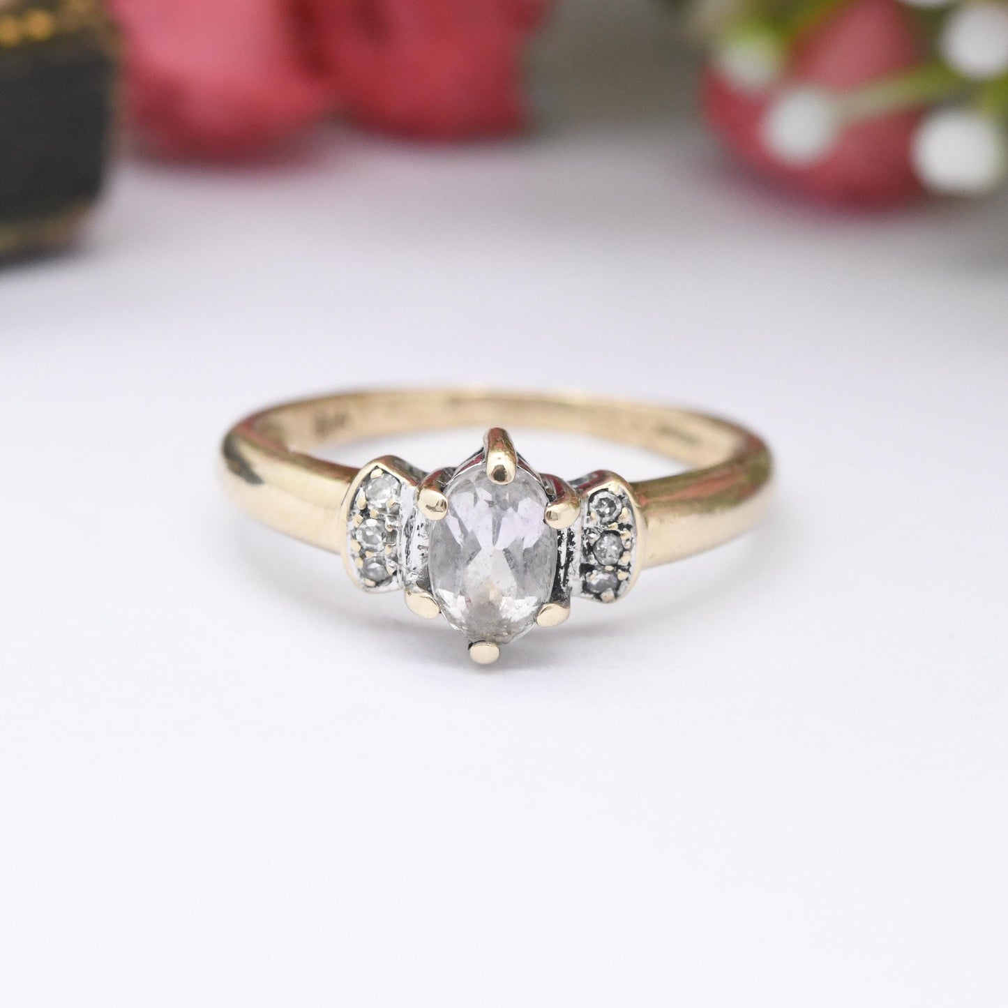 Vintage 9ct Gold Quartz Solitaire Ring with Diamond Side Stones 1996 - Oval Stone Engagement Pretty Gift | UK Size - I 1/2 | US Size - 4 1/2