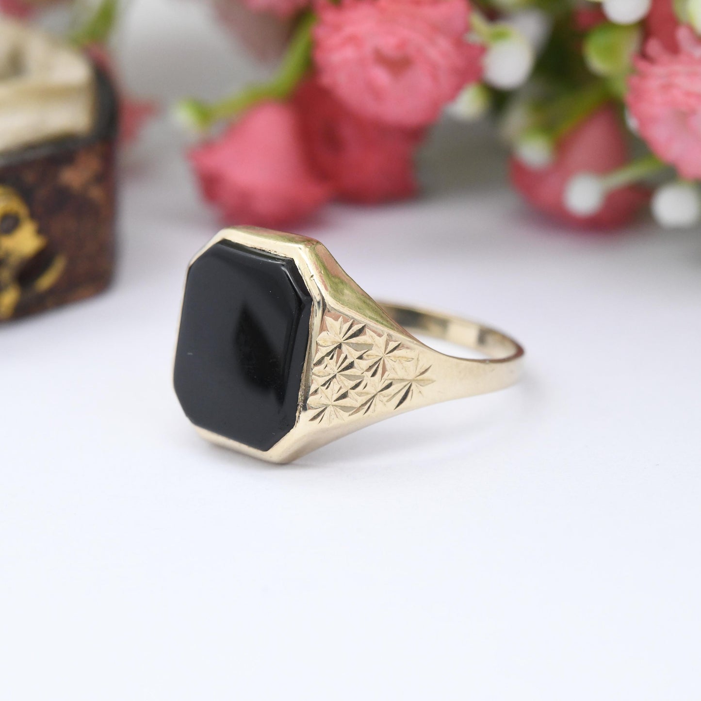 Reserved** Vintage 9ct Gold Onyx Signet Ring 1993 Star Shoulder - Diamond Cut Celestial Jewellery Boyfriend Gift | UK Size - S | US Size - 9