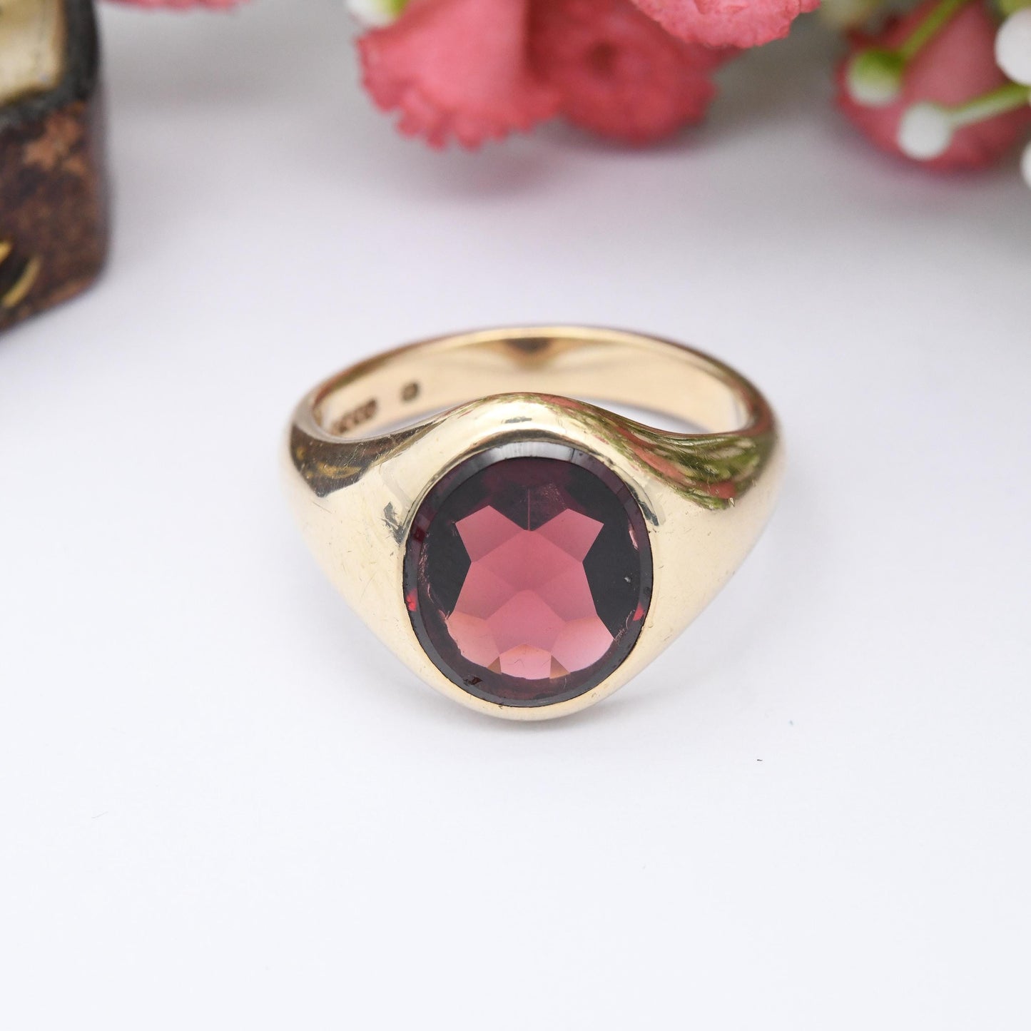 Vintage 9ct Gold Garnet Signet Ring 1998 - Chunky Large Men's Ring Faceted Red Stone Jewellery Gift for Him | UK Size T 1/2 | US Size 9 3/4