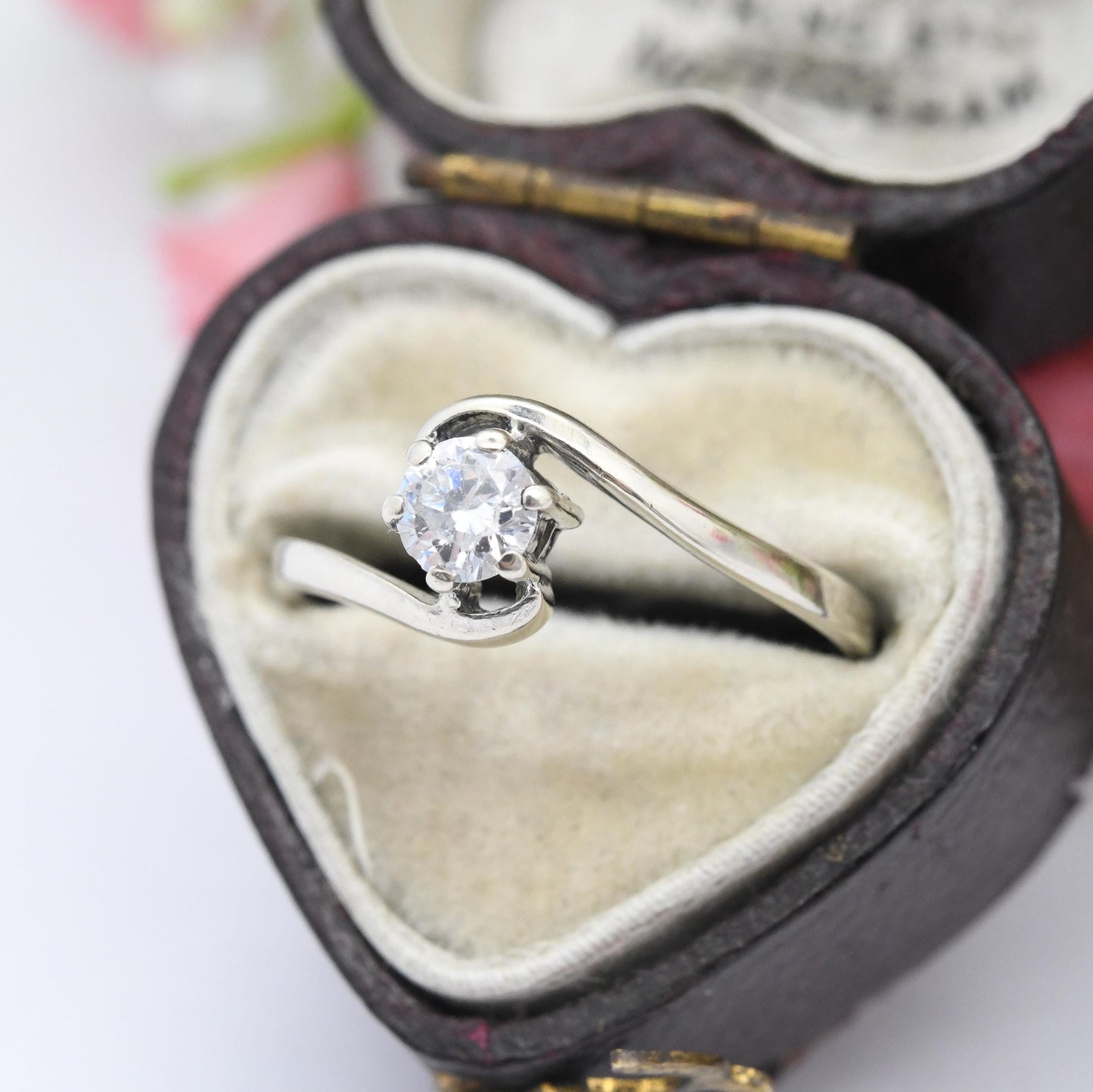 Vintage 9ct White Gold Solitaire Twist Ring CZ - Bypass Style Solitaire Engagement Ring | UK Size - N | US Size - 6 1/2