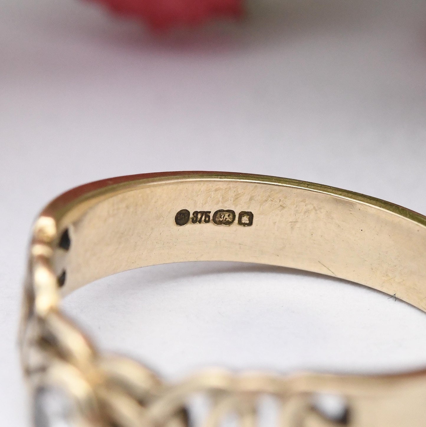 Vintage 9ct Gold Celtic Knot Solitaire Wishbone Ring - Cute Pinkie Ring Midi Ring Jewellery Gift for Her | UK Size - J 1/2 | US Size - 5