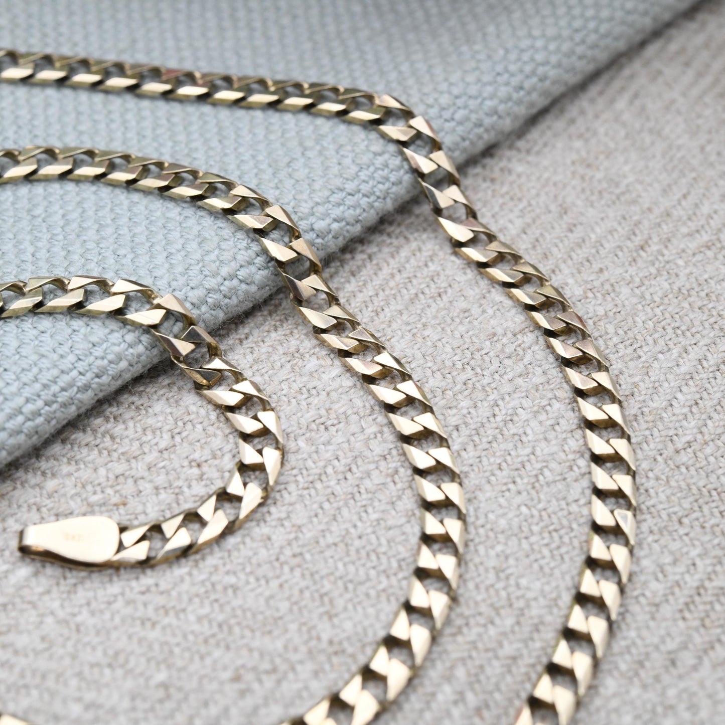 Vintage 9ct Gold Flat Curb Chain Necklace 1990 - Unisex Long 9K Solid Gold Chain | Yellow Gold Jewellery for Men | 63.5cm | 25"