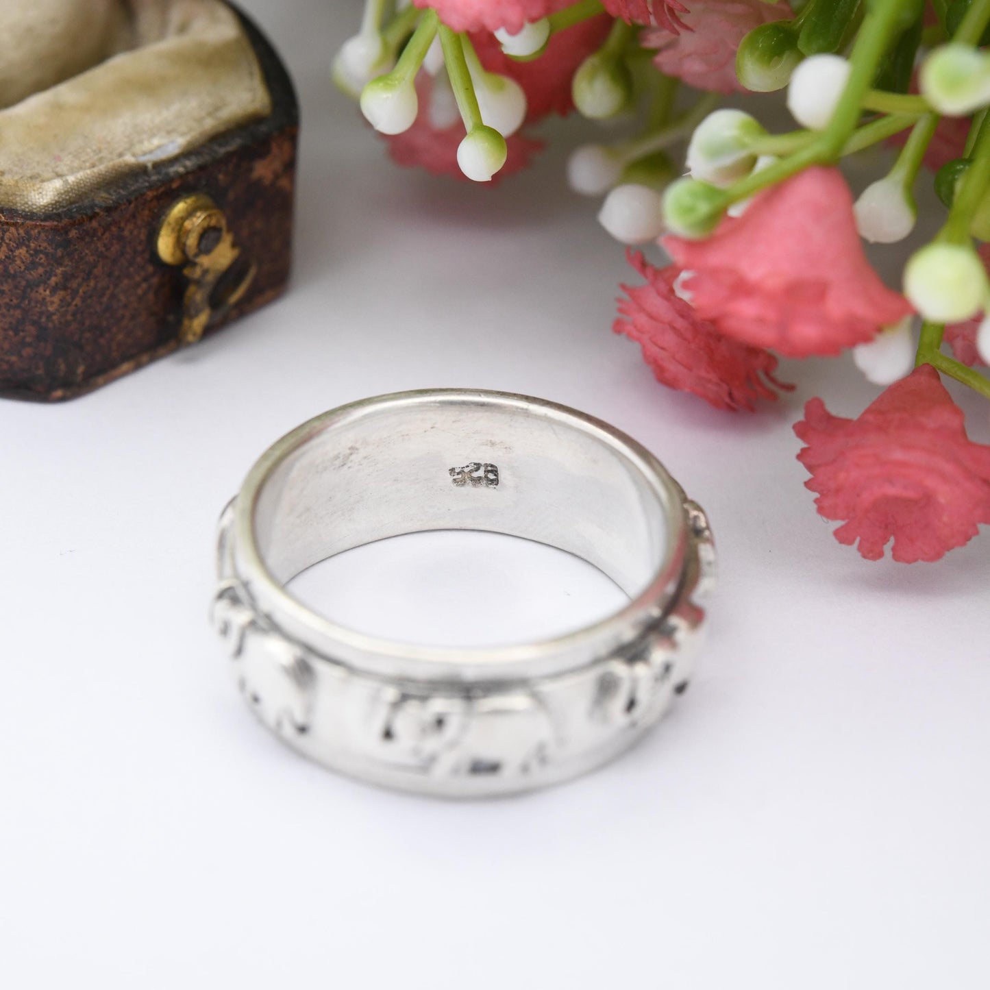 Vintage Sterling Silver Elephant Spinner Ring - Chunky Animal Jewellery Gift for Nature Lover Traveller | UK Size - T 1/2 | US Size - 10