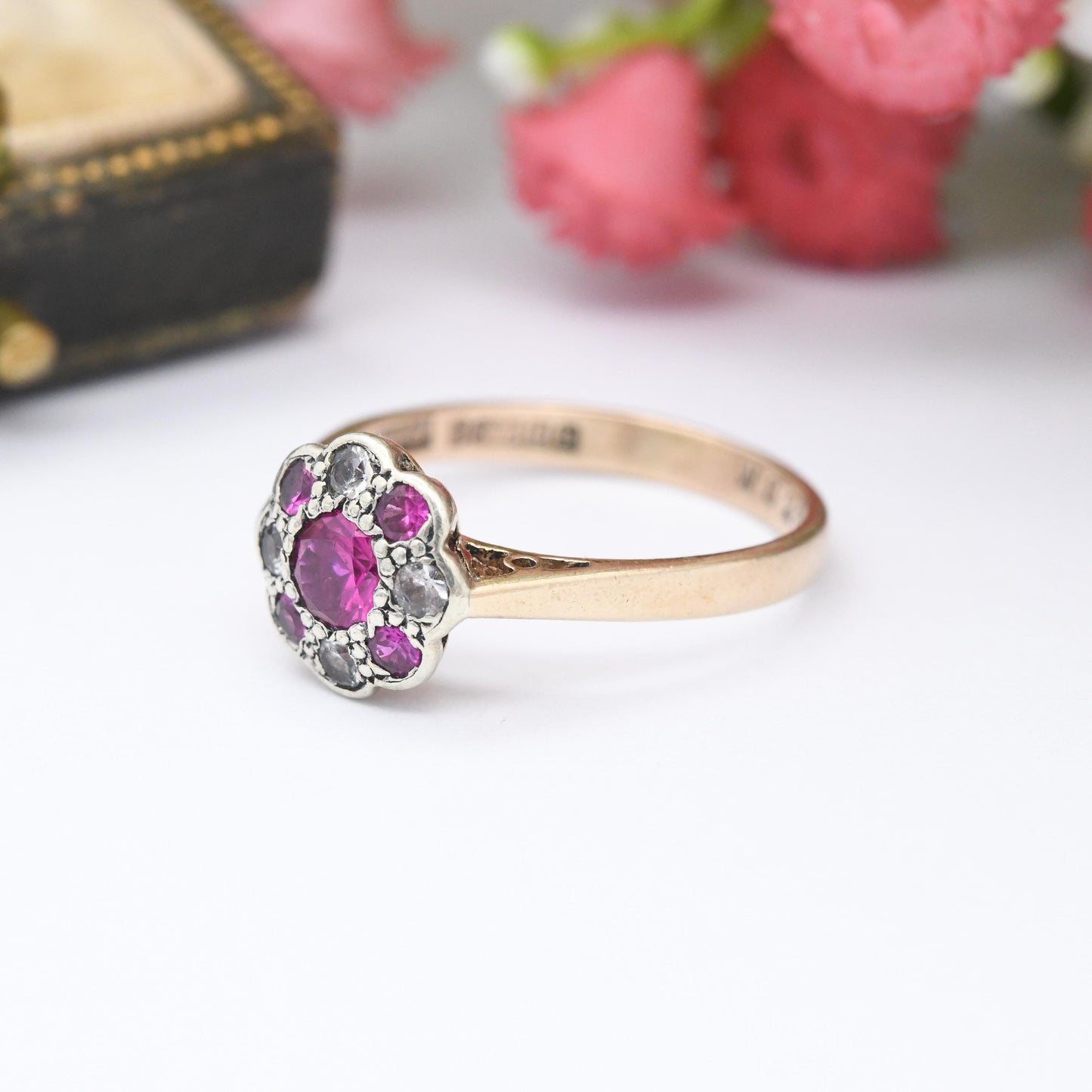 Vintage 9ct Gold Daisy Ring 1965 with Clear Stone Cluster - Floral Pretty Gold Jewellery Gift for Her | UK Size - O | US Size - 7