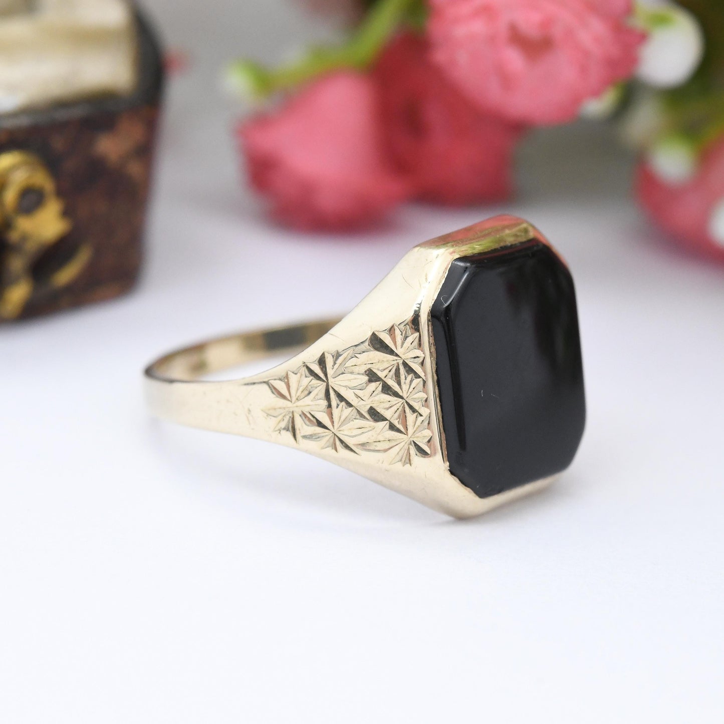 Reserved** Vintage 9ct Gold Onyx Signet Ring 1993 Star Shoulder - Diamond Cut Celestial Jewellery Boyfriend Gift | UK Size - S | US Size - 9