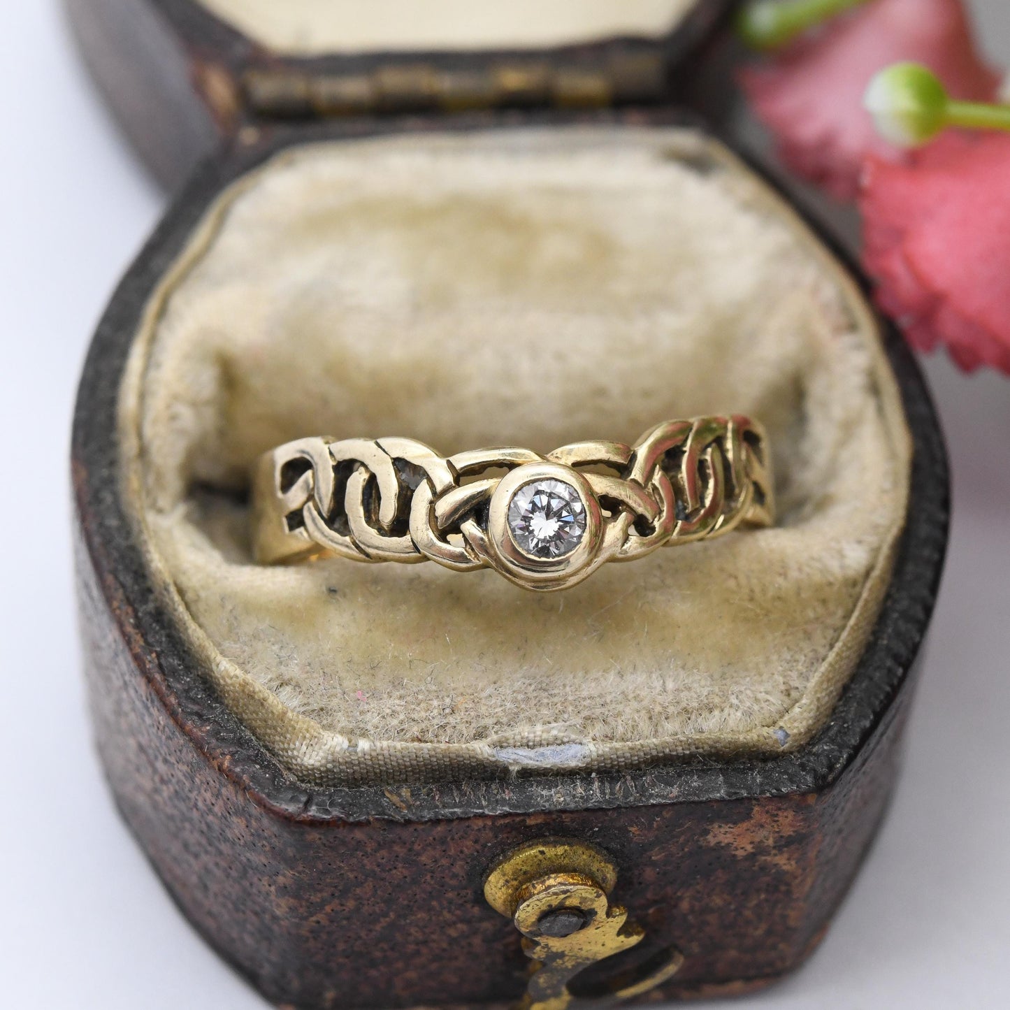 Vintage 9ct Gold Celtic Knot Solitaire Wishbone Ring - Cute Pinkie Ring Midi Ring Jewellery Gift for Her | UK Size - J 1/2 | US Size - 5