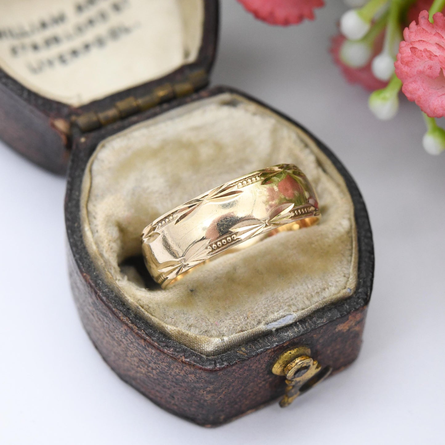 Vintage 9ct Gold Band Ring 1987 - Textured Bow Pattern Unisex Milgrain Wedding Band Pinkie Ring | UK Size - L 1/2 | US Size - 6