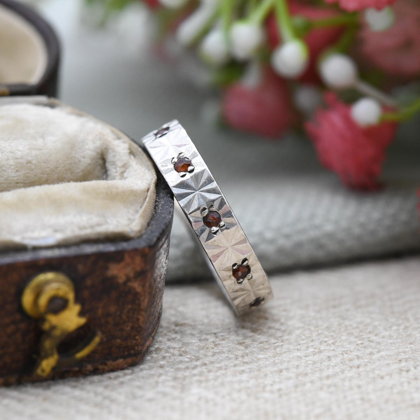 Vintage Sterling Silver Garnet Eternity Band Ring 1980 - Mid-Century Textured Band Stacking Ring | Diamond Cut | UK Size - L 1/2 US Size - 6
