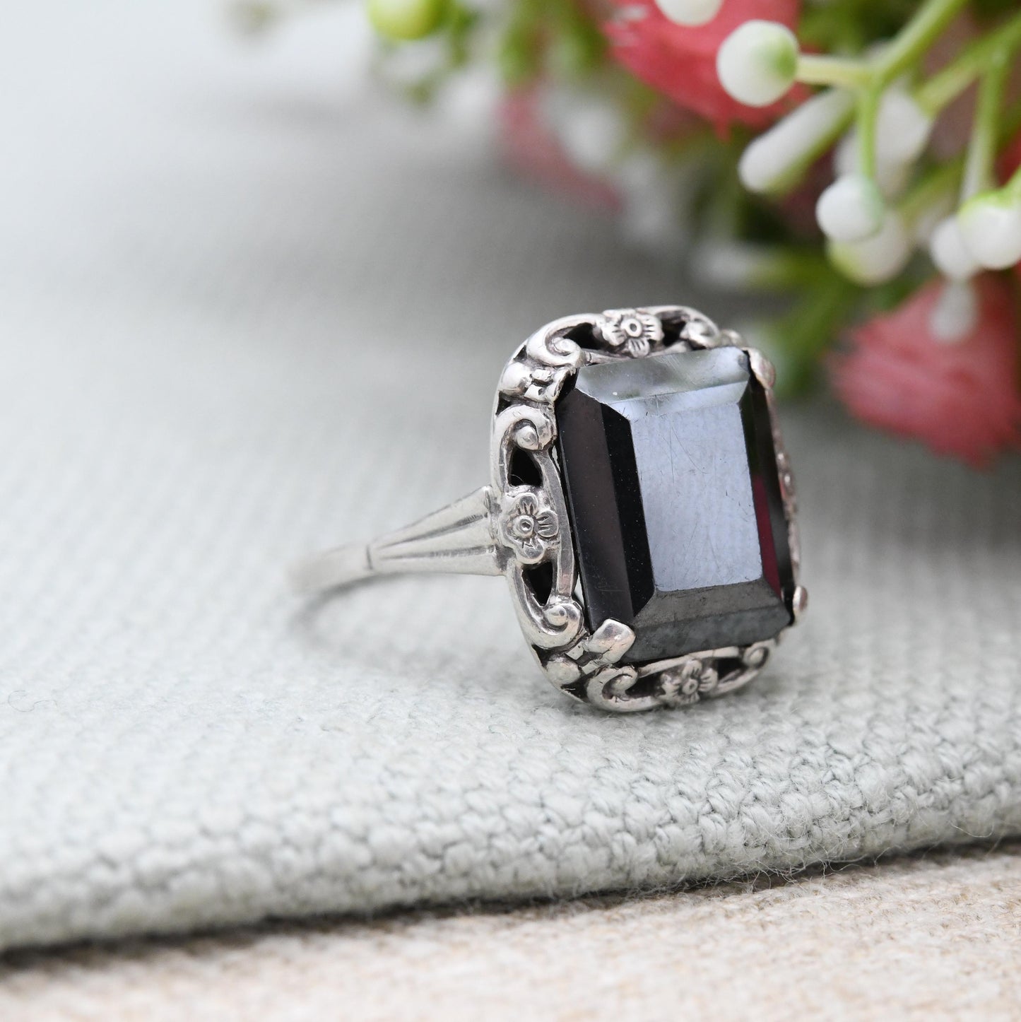Vintage European Silver Hematite Ring with Floral Surround - Statement Gemstone Cocktail Ring c. 1940s | UK Size - N | US Size - 6 3/4