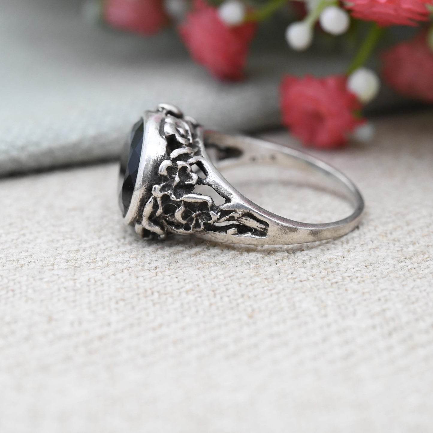 Vintage Sterling Silver Gemstone Ring with Flower Setting - Statement Mid-Century Faceted Purple Stone | UK Size - N 1/2 US Size - 7