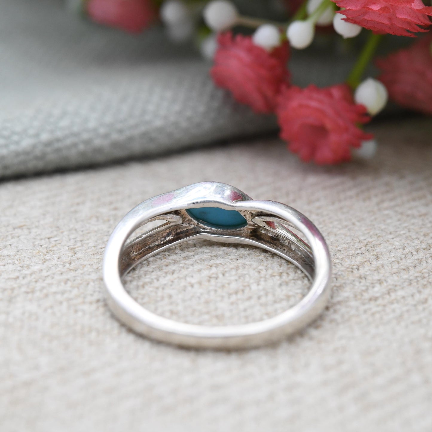 Sterling Silver Turquoise Ring Minimal Twist Design - Contemporary Southwestern Design | Blue Gemstone | UK Size - P | US Size - 7 3/4