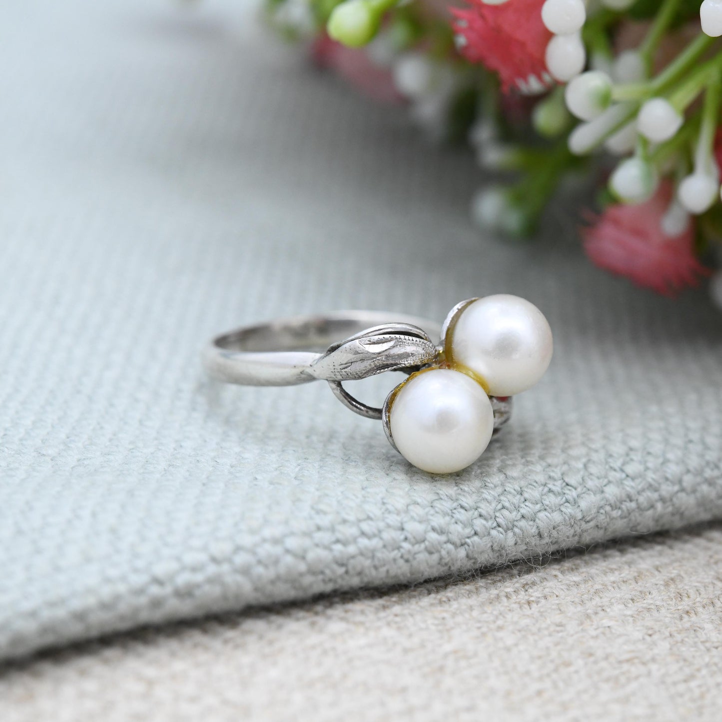 Vintage Silver Toi et Moi Pearl Ring - Large Double White Pearl Bypass Ring | Mid-Century Leaf Texture | UK Size - P | US Size - 7 3/4