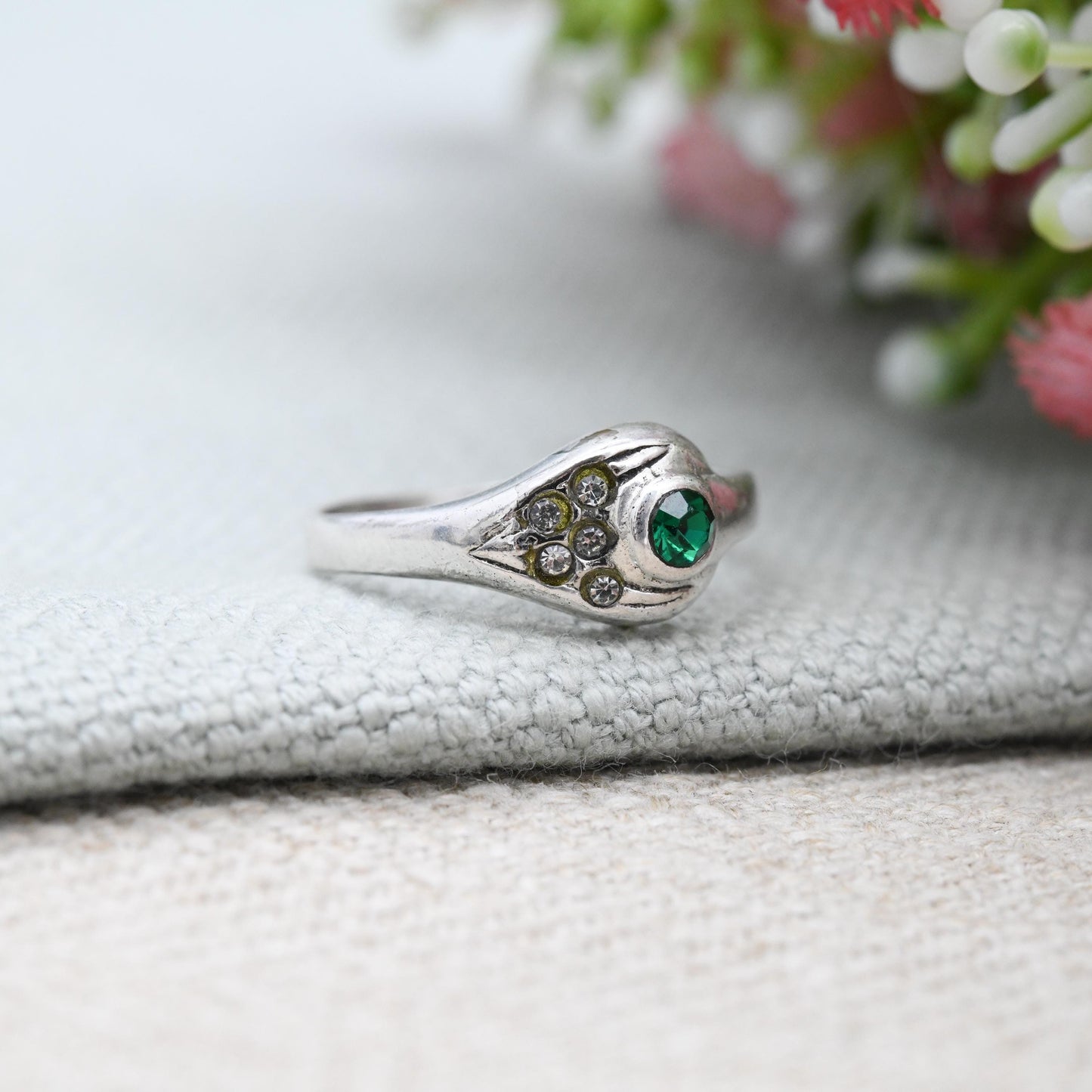 Vintage Sterling Silver Green Stone Statement Ring - Off-Centre Crossover Style | Made in Italy | UK Size - N | US Size - 6 3/4