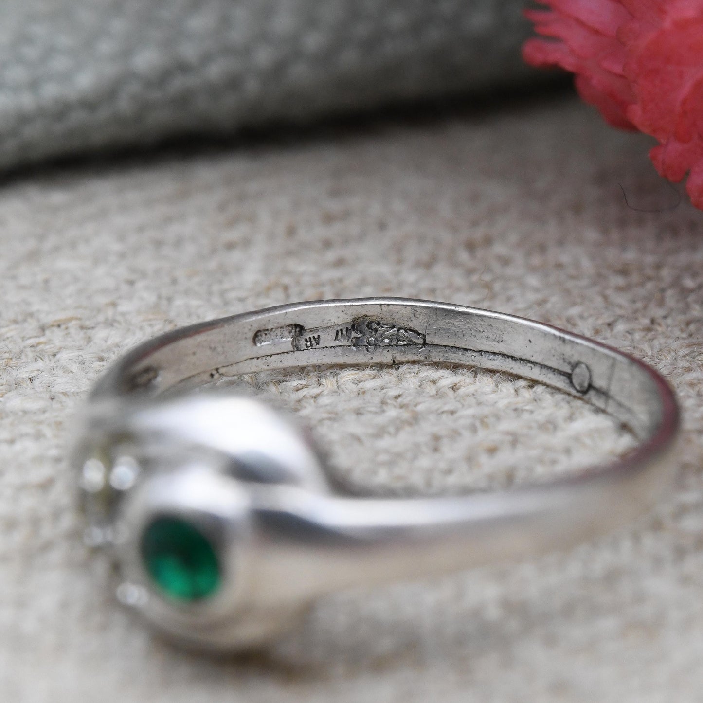 Vintage Sterling Silver Green Stone Statement Ring - Off-Centre Crossover Style | Made in Italy | UK Size - N | US Size - 6 3/4